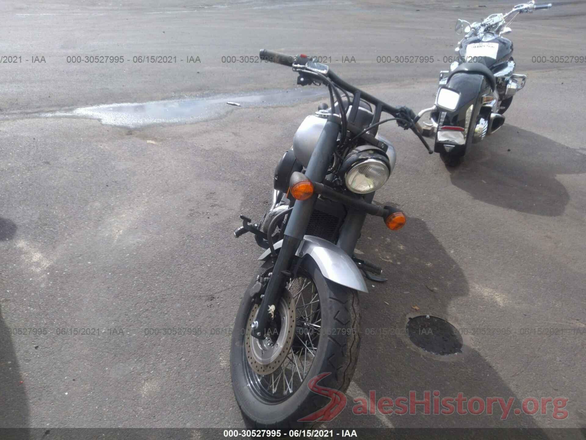 JH2RC5378GK600114 2016 Honda VT750