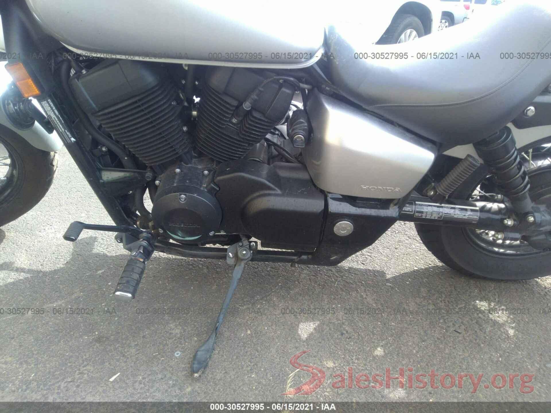 JH2RC5378GK600114 2016 Honda VT750