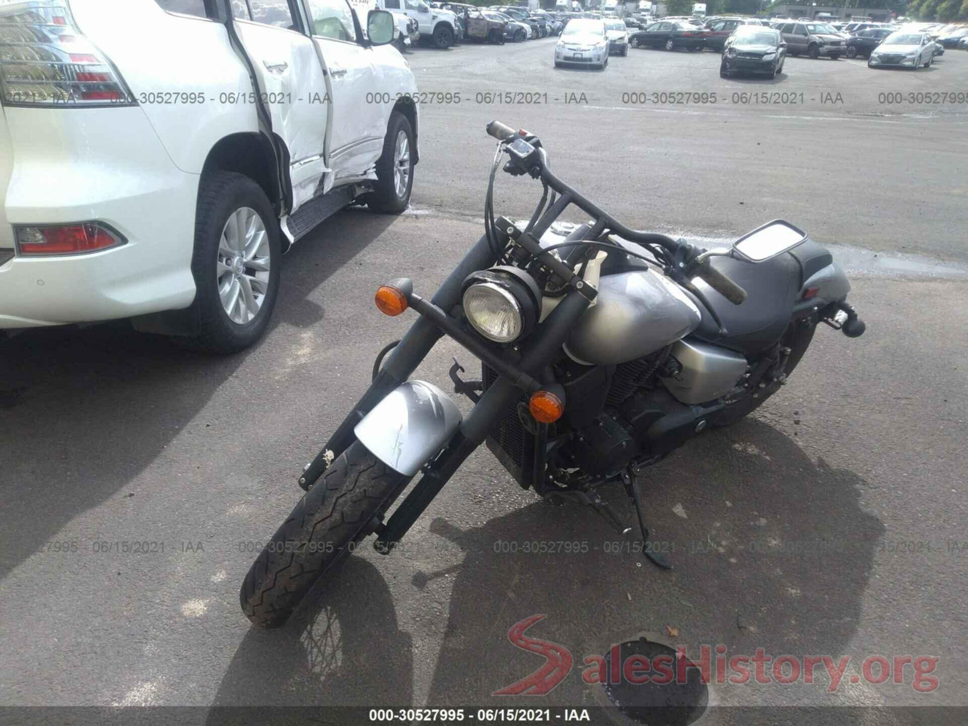 JH2RC5378GK600114 2016 Honda VT750