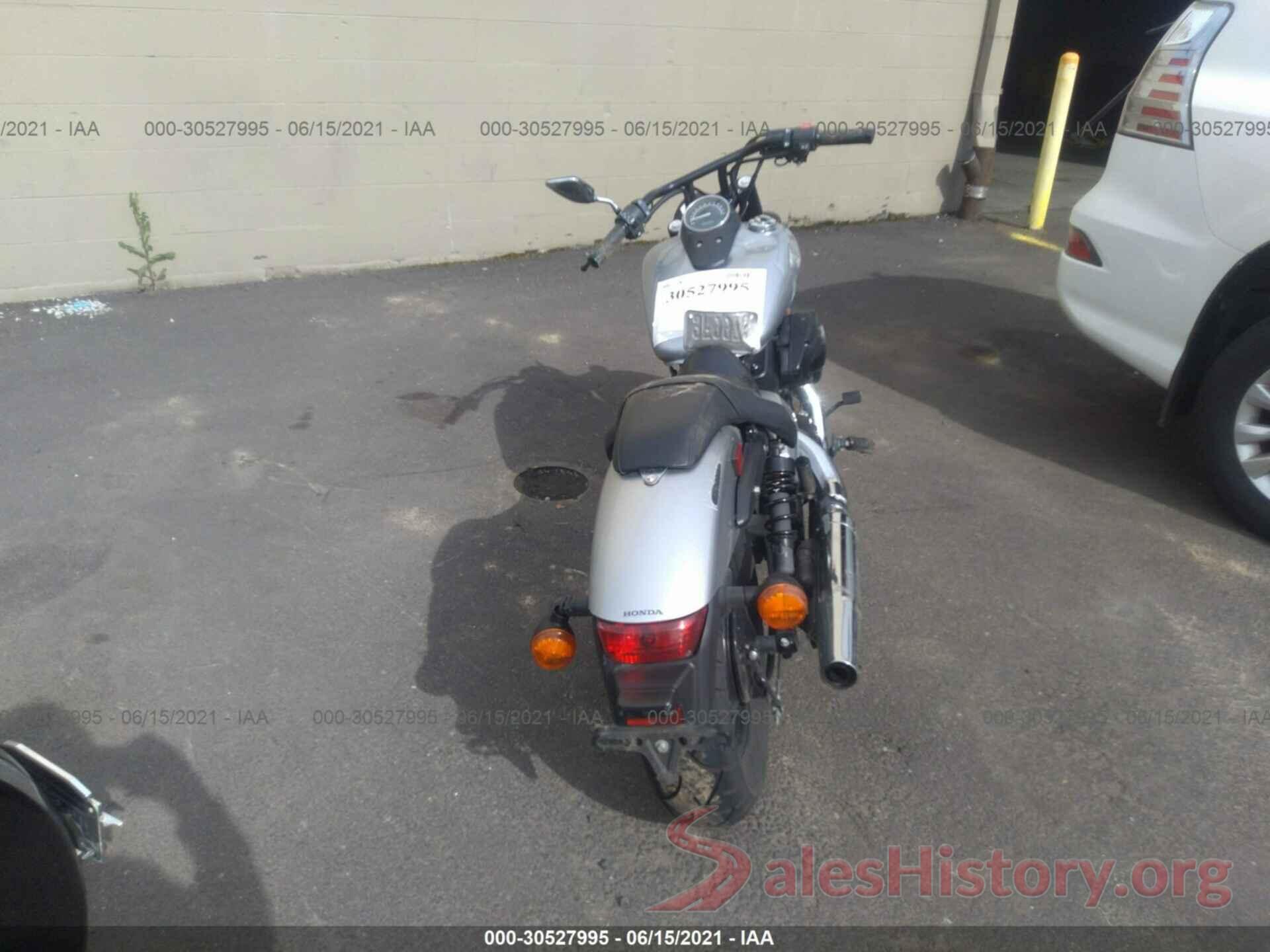 JH2RC5378GK600114 2016 Honda VT750