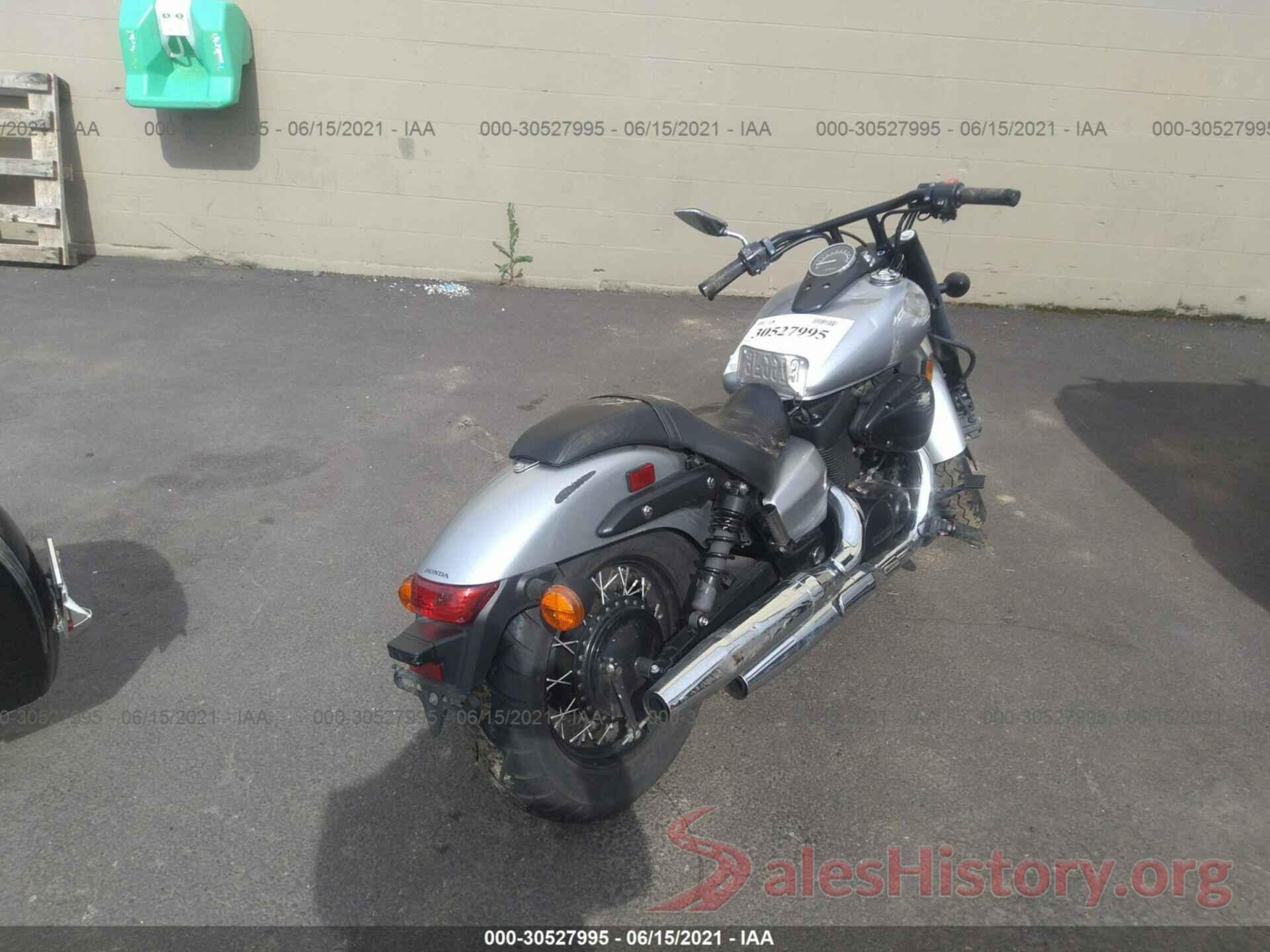 JH2RC5378GK600114 2016 Honda VT750