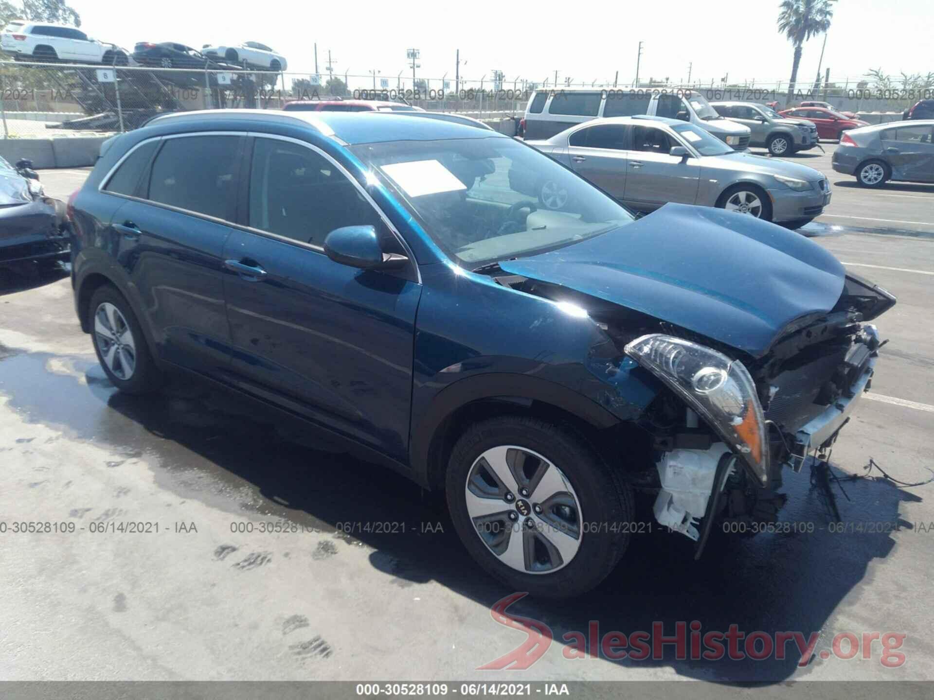 KNDCB3LC0K5336574 2019 KIA NIRO