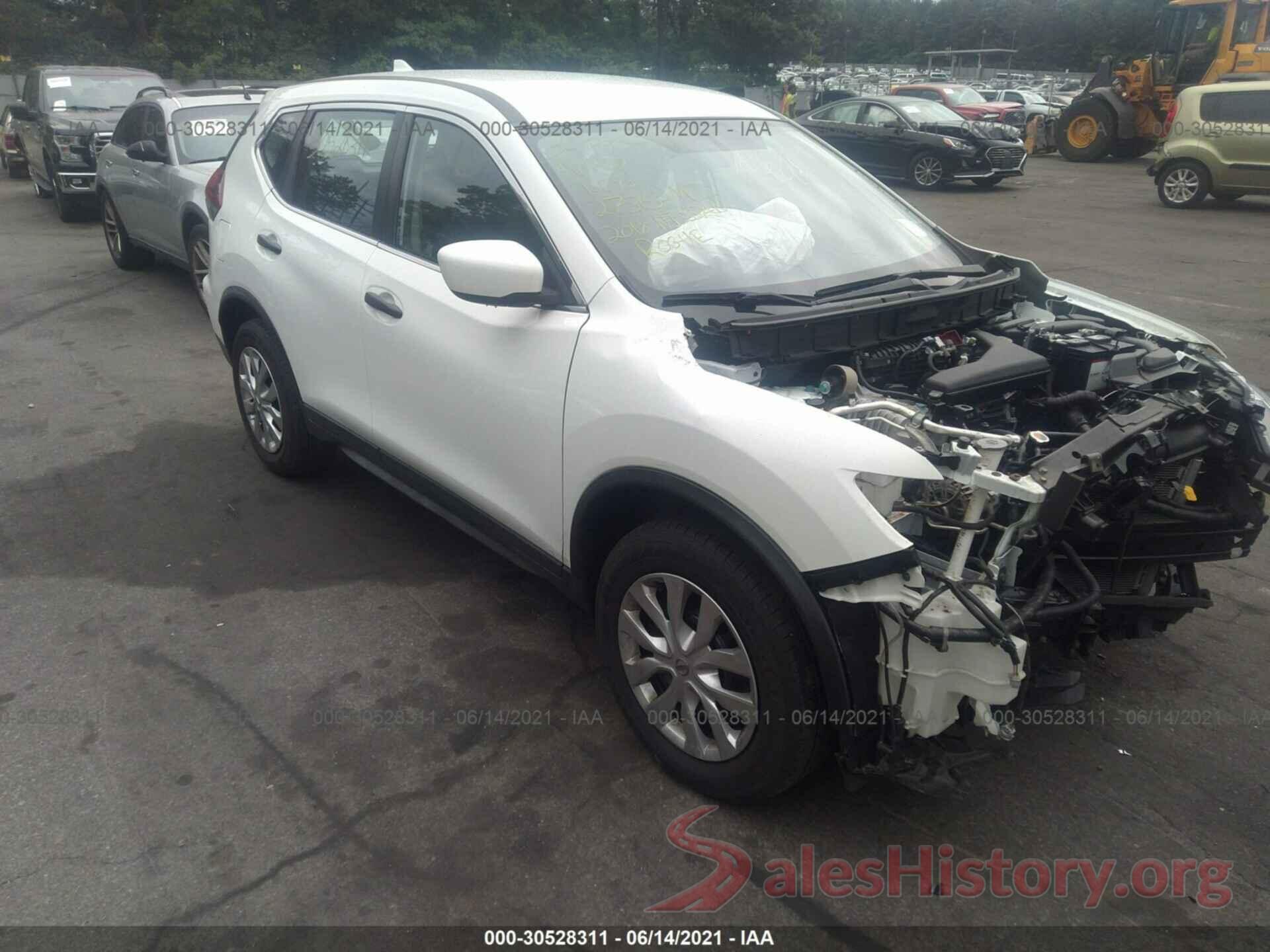 KNMAT2MV4JP570315 2018 NISSAN ROGUE