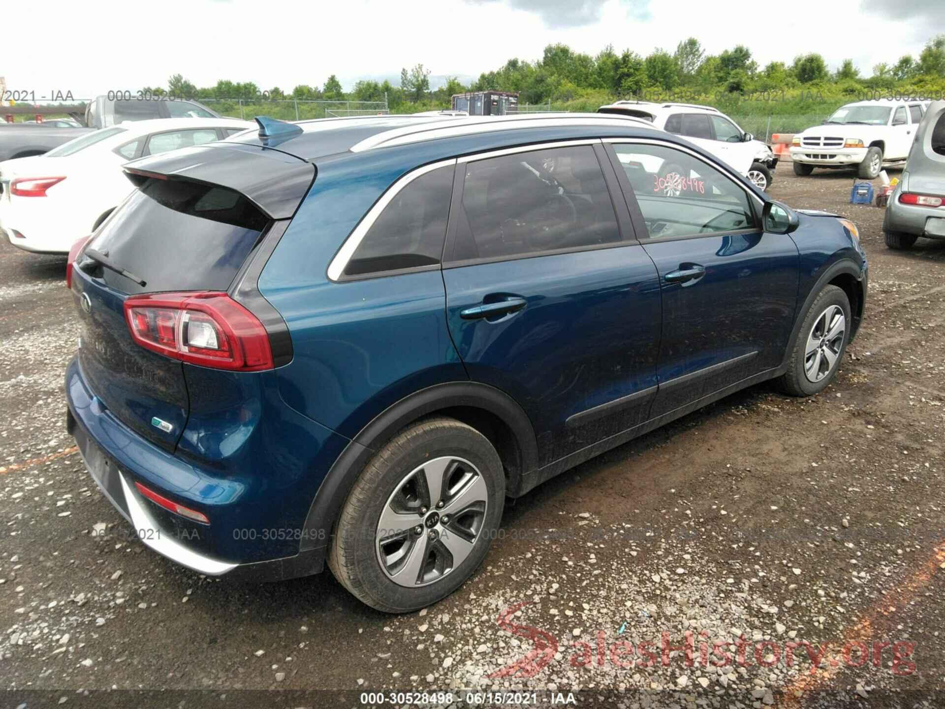 KNDCB3LC2J5206102 2018 KIA NIRO