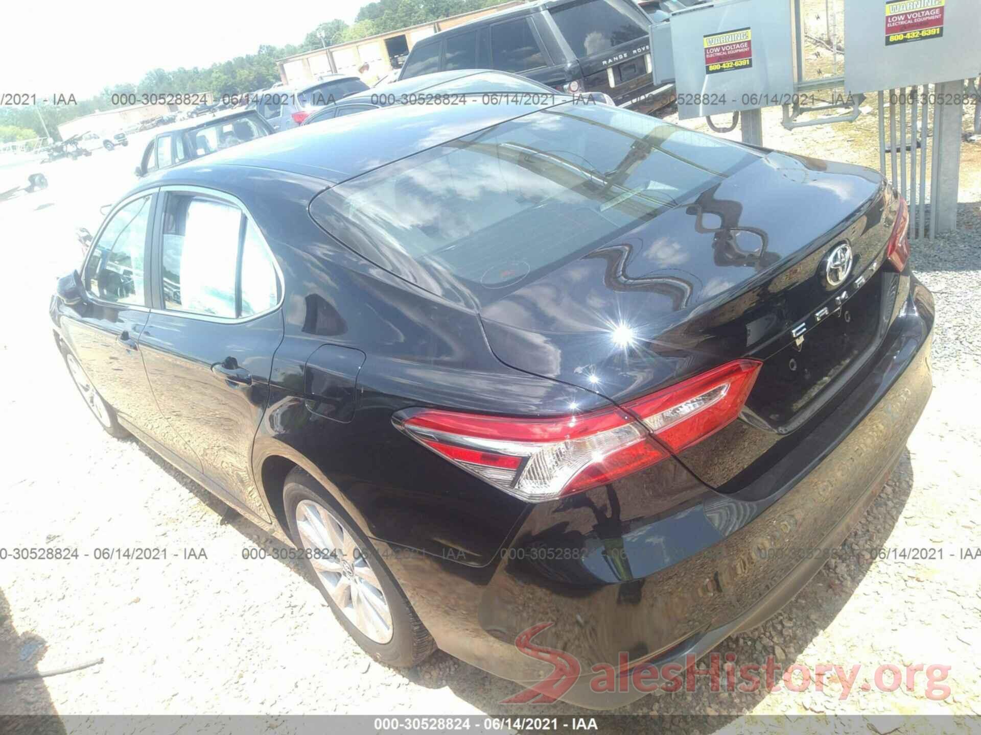 4T1B11HK1JU158645 2018 TOYOTA CAMRY