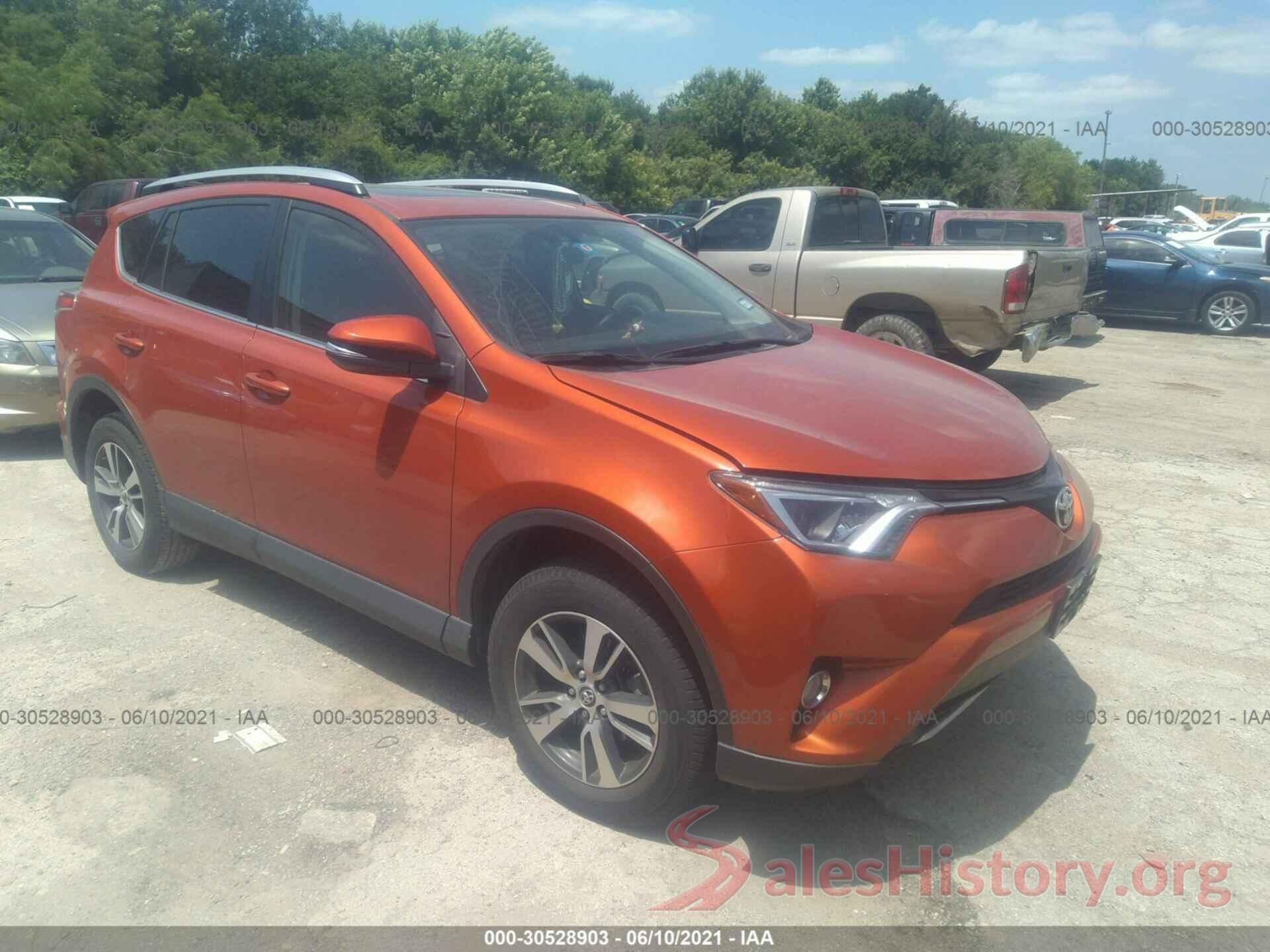 JTMWFREV1GD081076 2016 TOYOTA RAV4