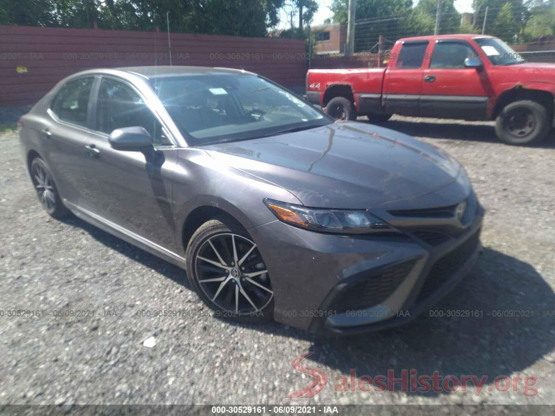 4T1G11AK5MU431624 2021 TOYOTA CAMRY