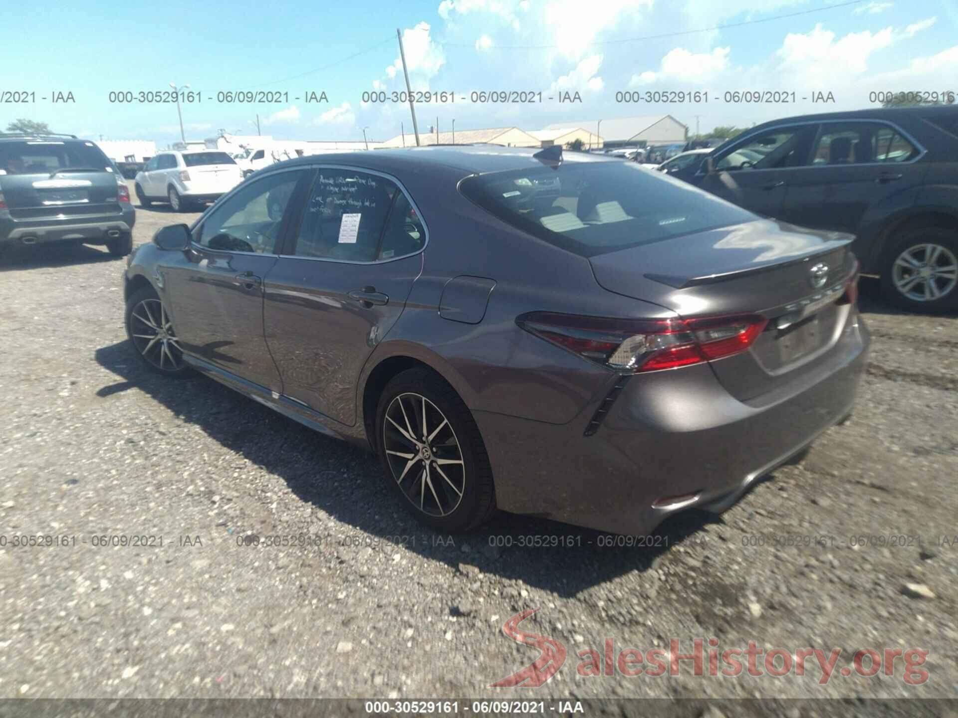 4T1G11AK5MU431624 2021 TOYOTA CAMRY