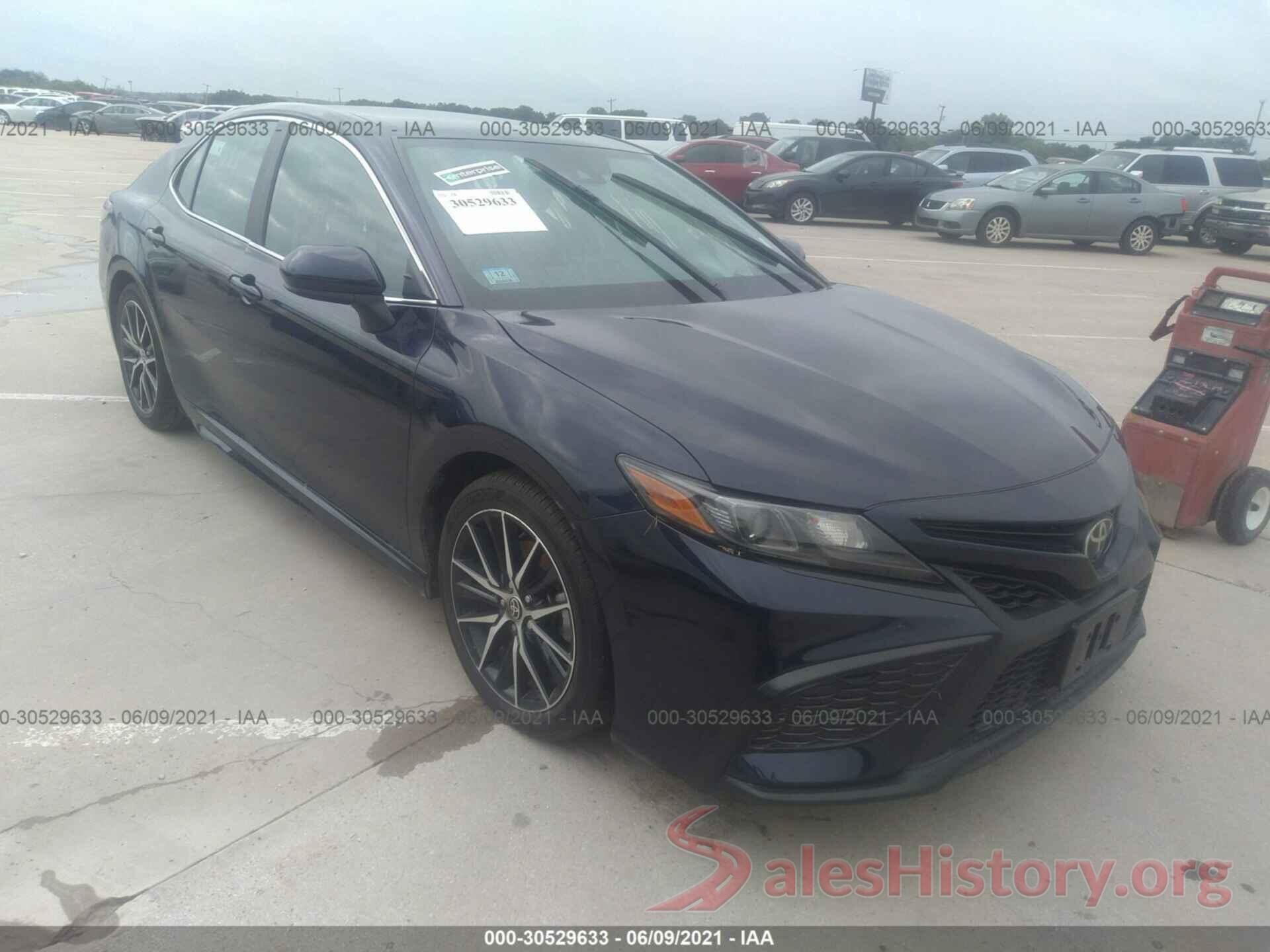 4T1G11AK9MU522699 2021 TOYOTA CAMRY