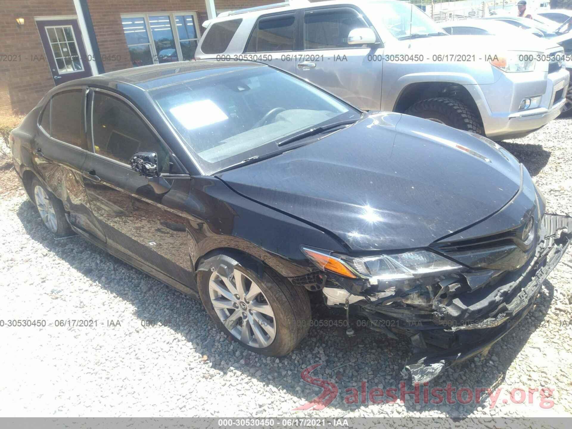 JTNB11HKXJ3024030 2018 TOYOTA CAMRY