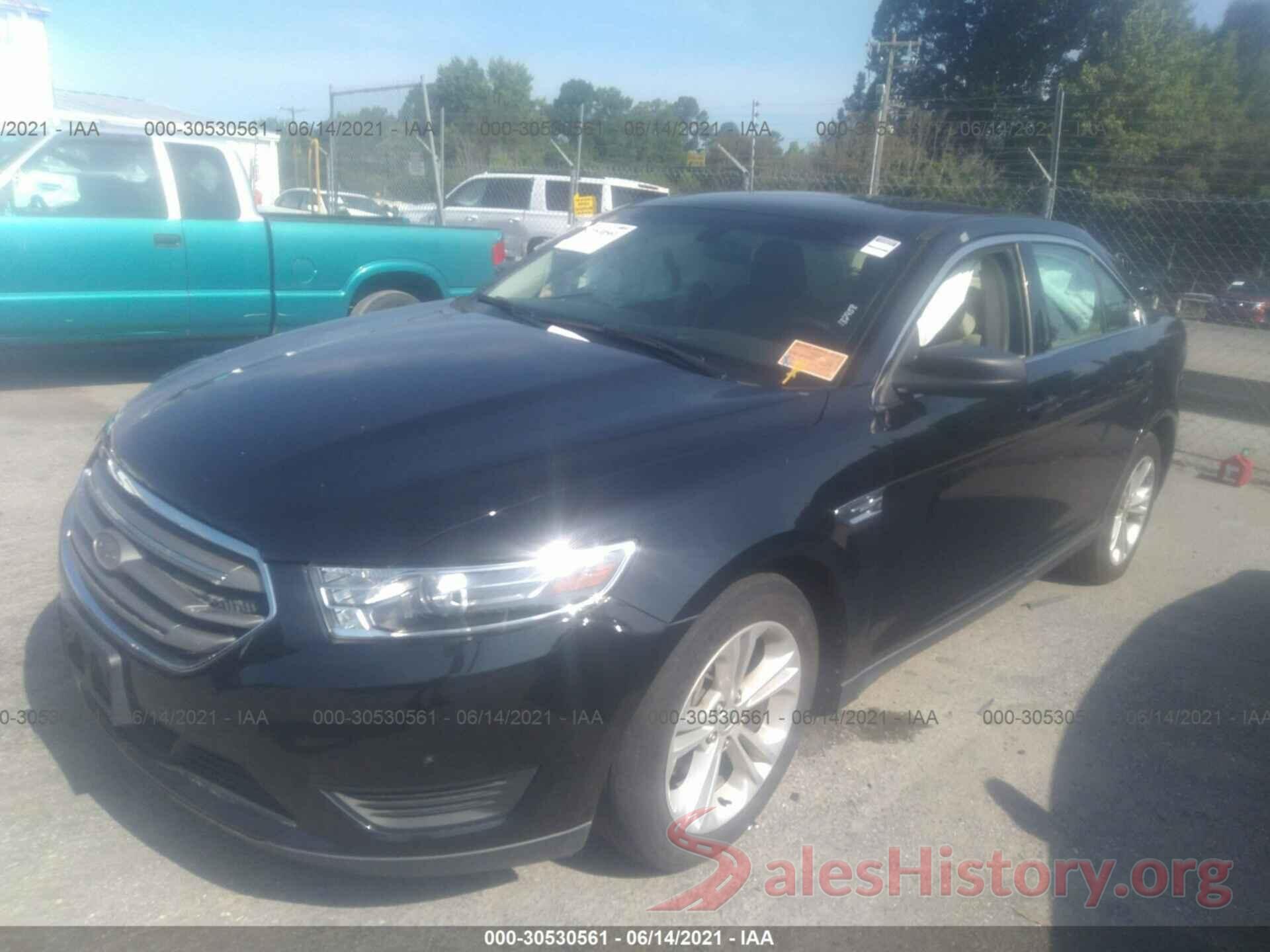 1FAHP2D82JG132458 2018 FORD TAURUS