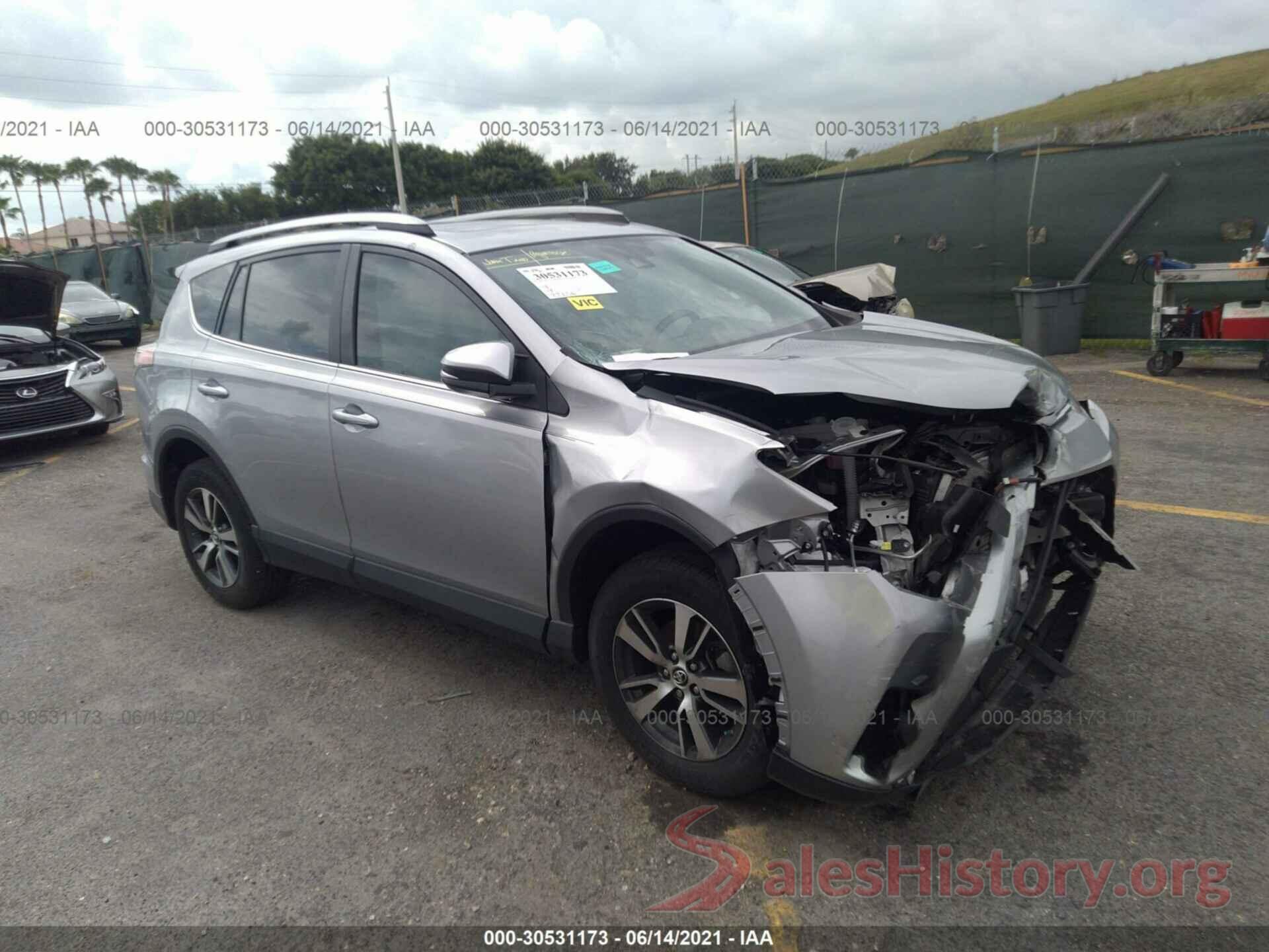 2T3WFREV7JW481279 2018 TOYOTA RAV4