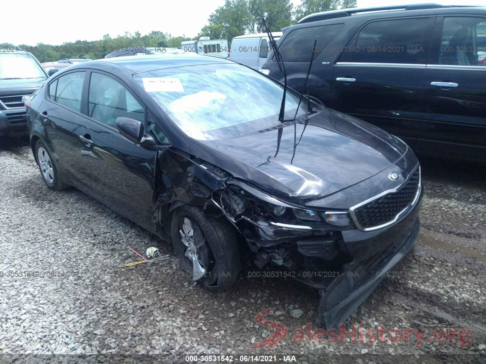 3KPFK4A72HE129917 2017 KIA FORTE