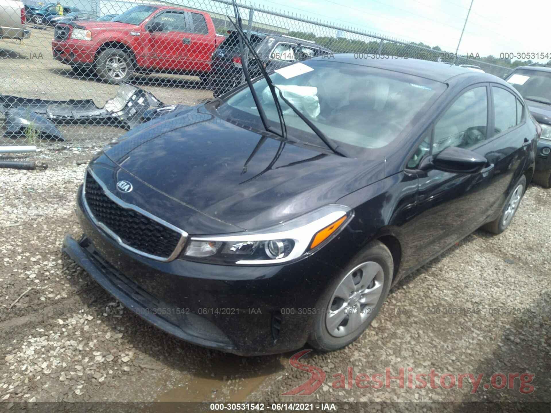 3KPFK4A72HE129917 2017 KIA FORTE