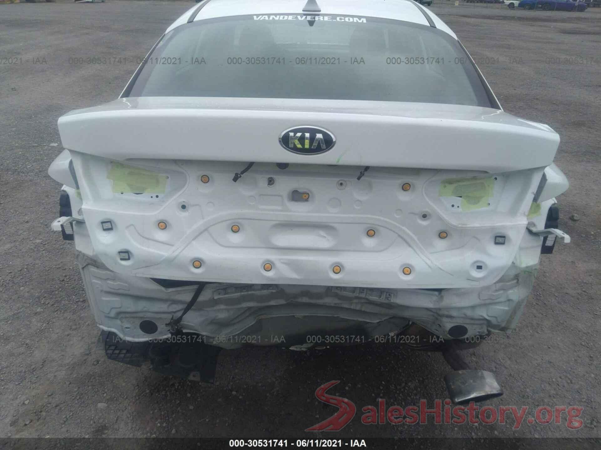 5XXGT4L32JG257079 2018 KIA OPTIMA