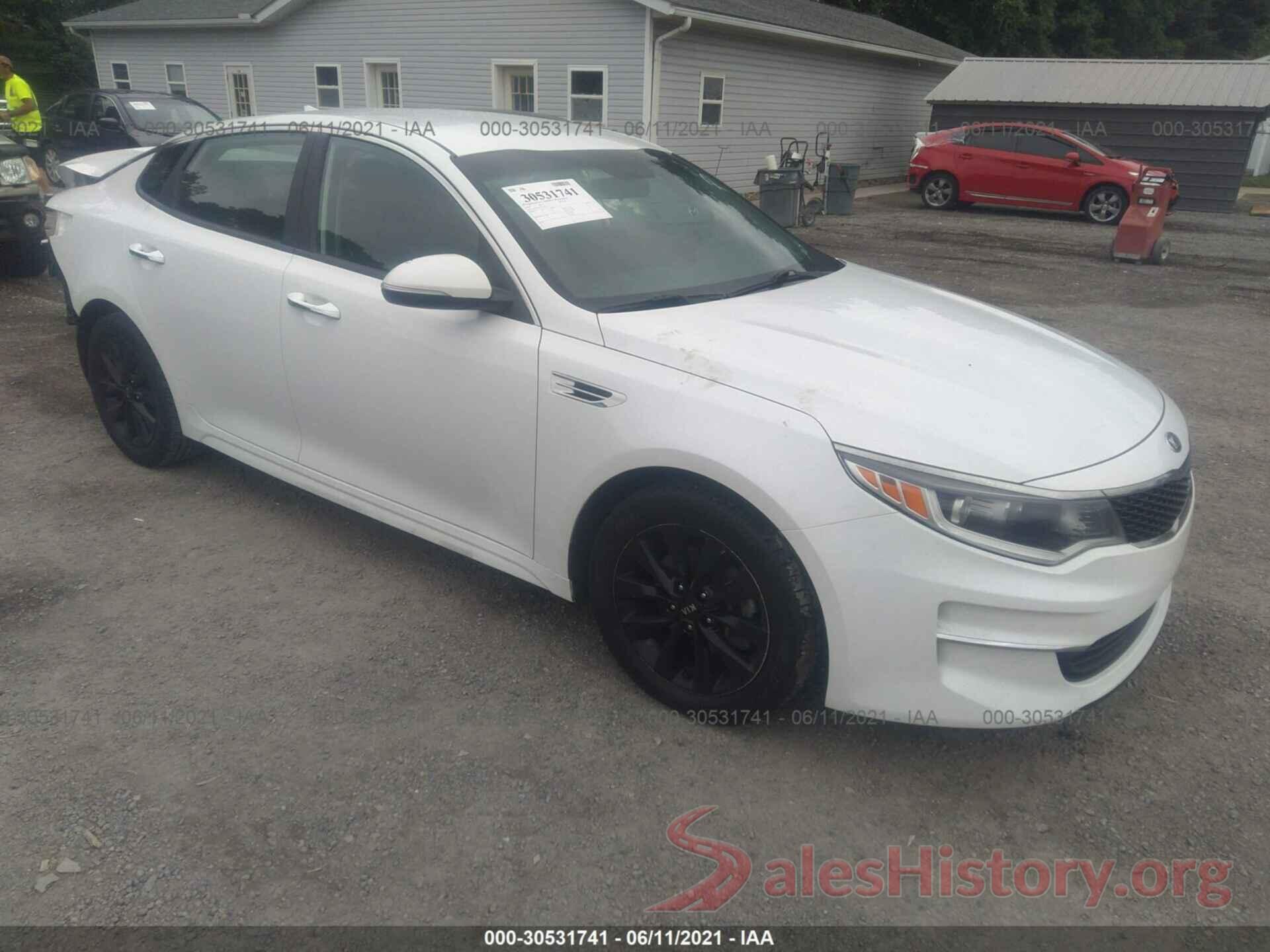 5XXGT4L32JG257079 2018 KIA OPTIMA