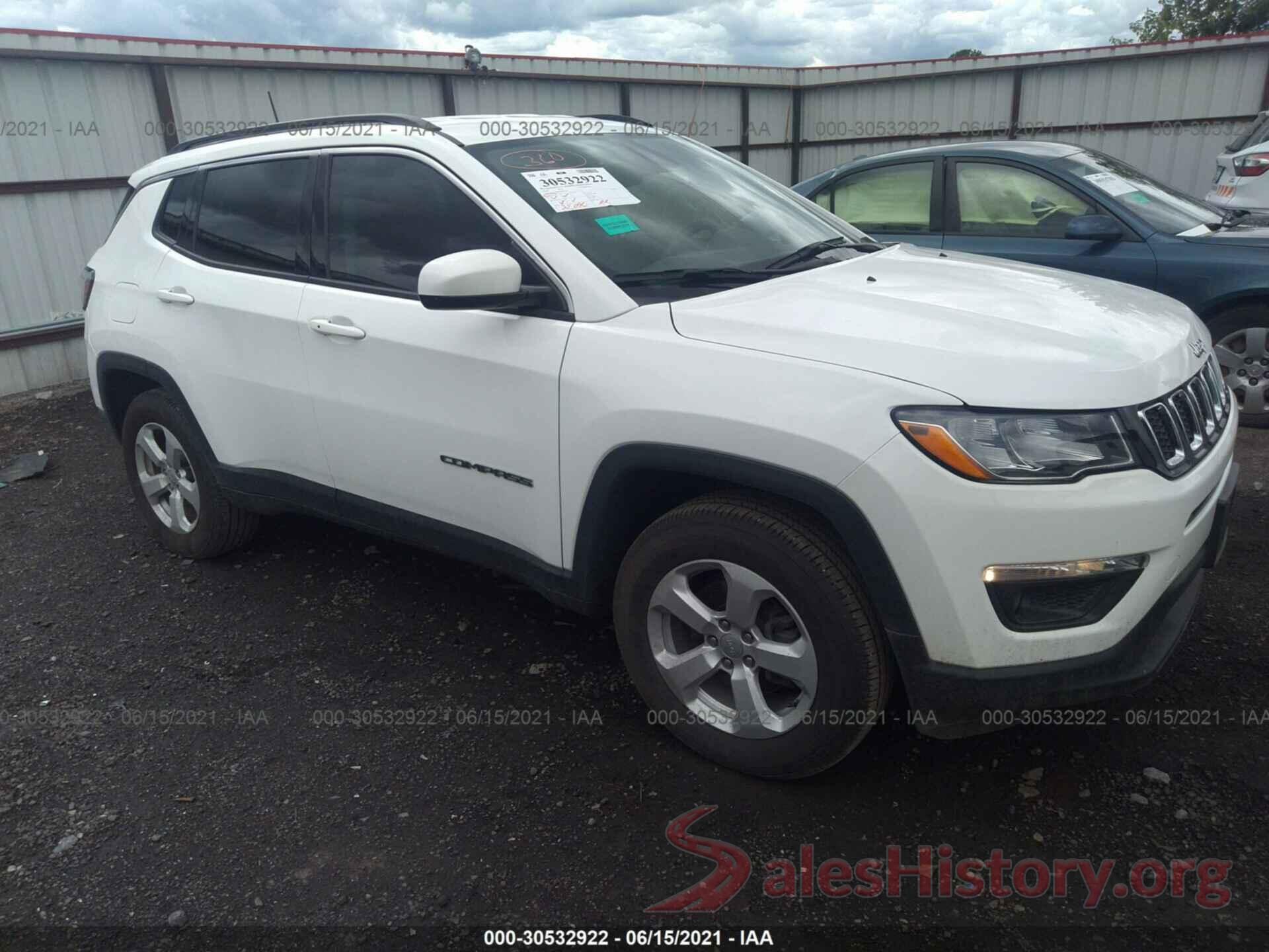 3C4NJDBB1JT207686 2018 JEEP COMPASS