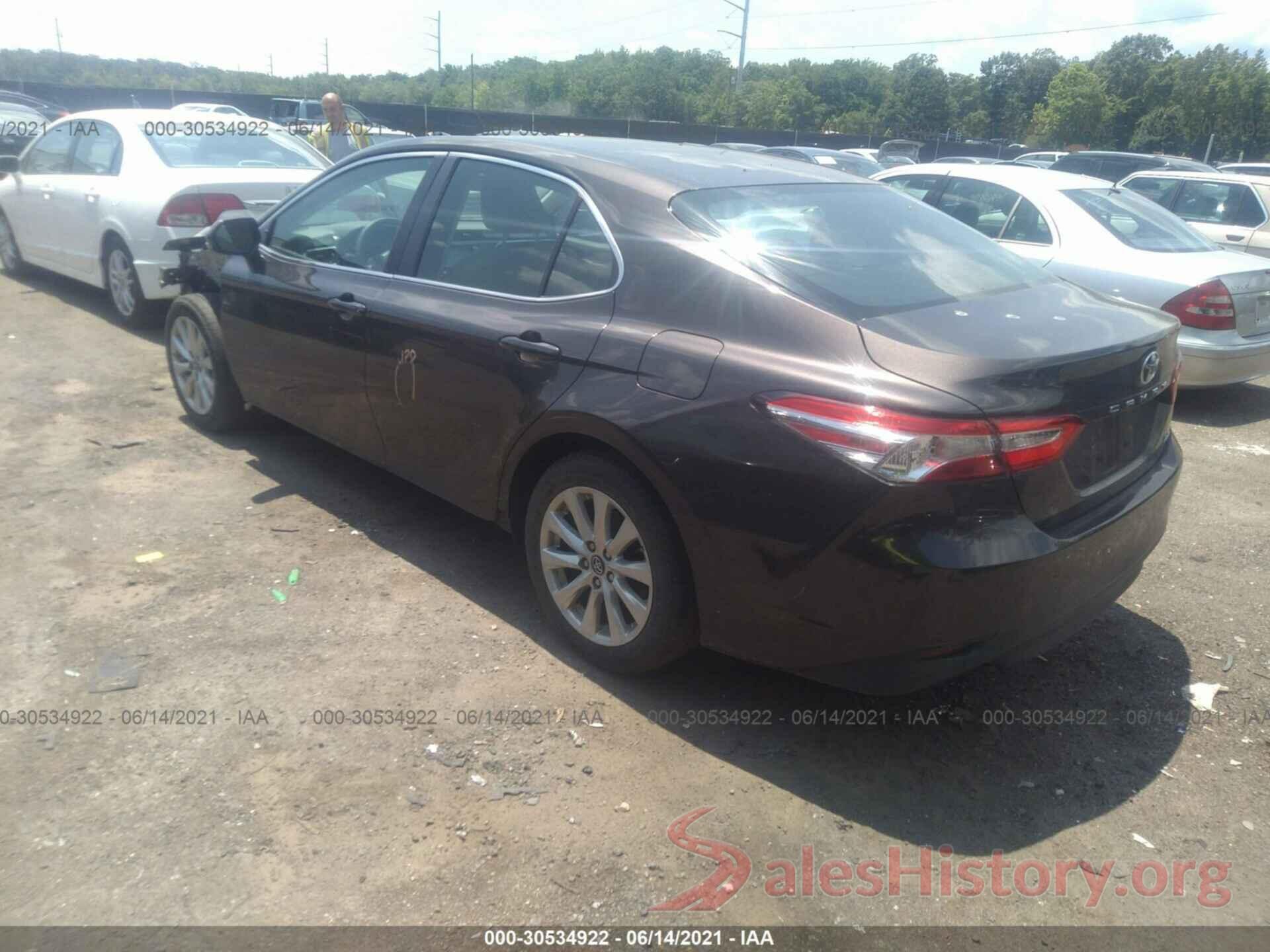 4T1B11HK8JU613541 2018 TOYOTA CAMRY