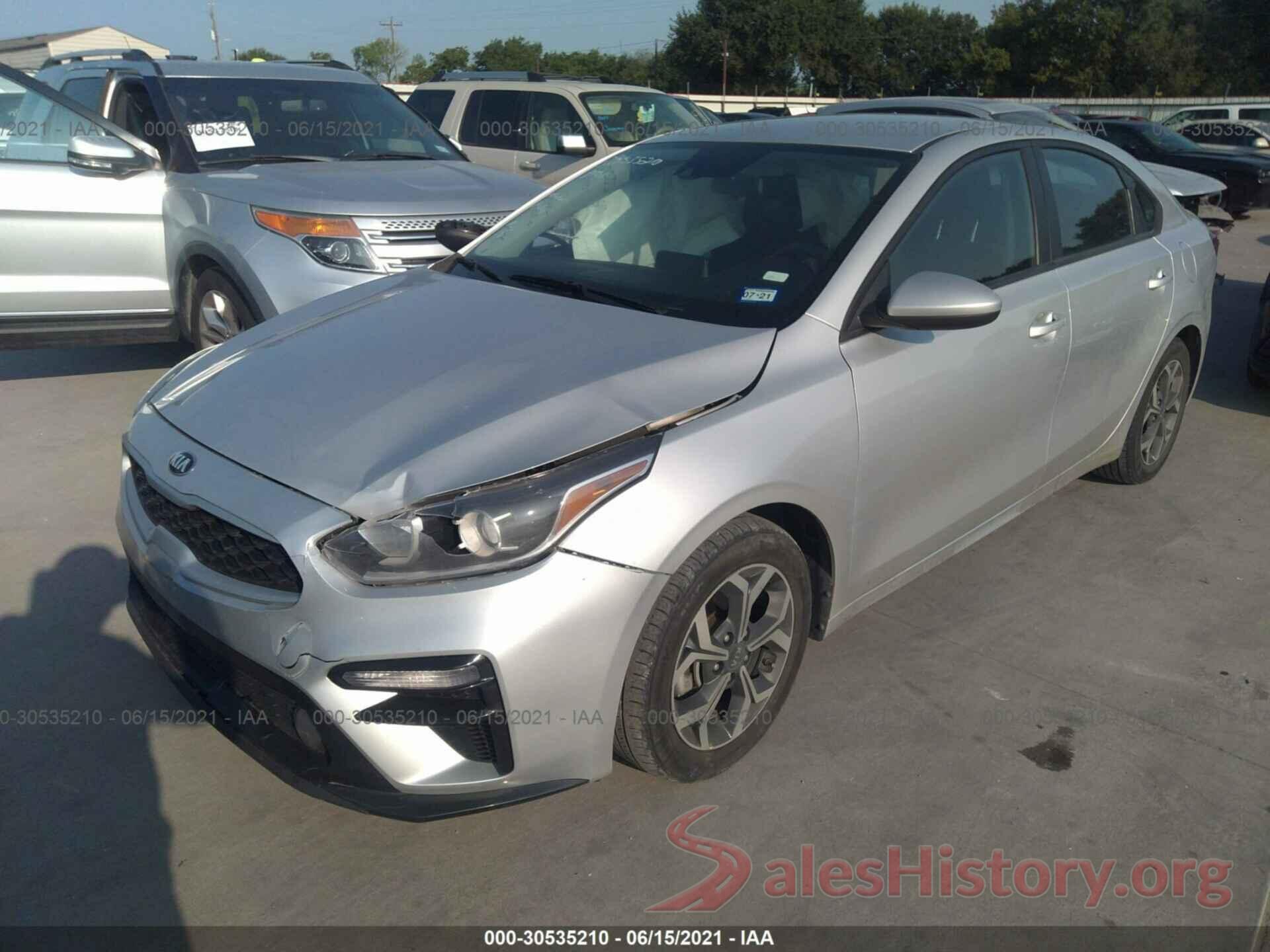 3KPF24AD5KE137989 2019 KIA FORTE