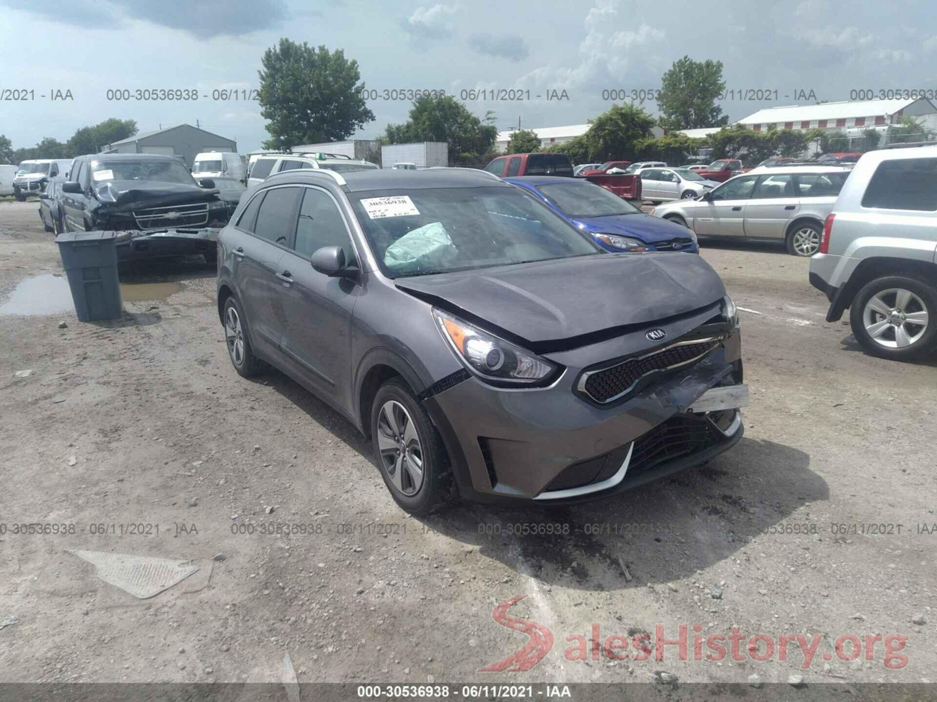 KNDCB3LC0H5076900 2017 KIA NIRO