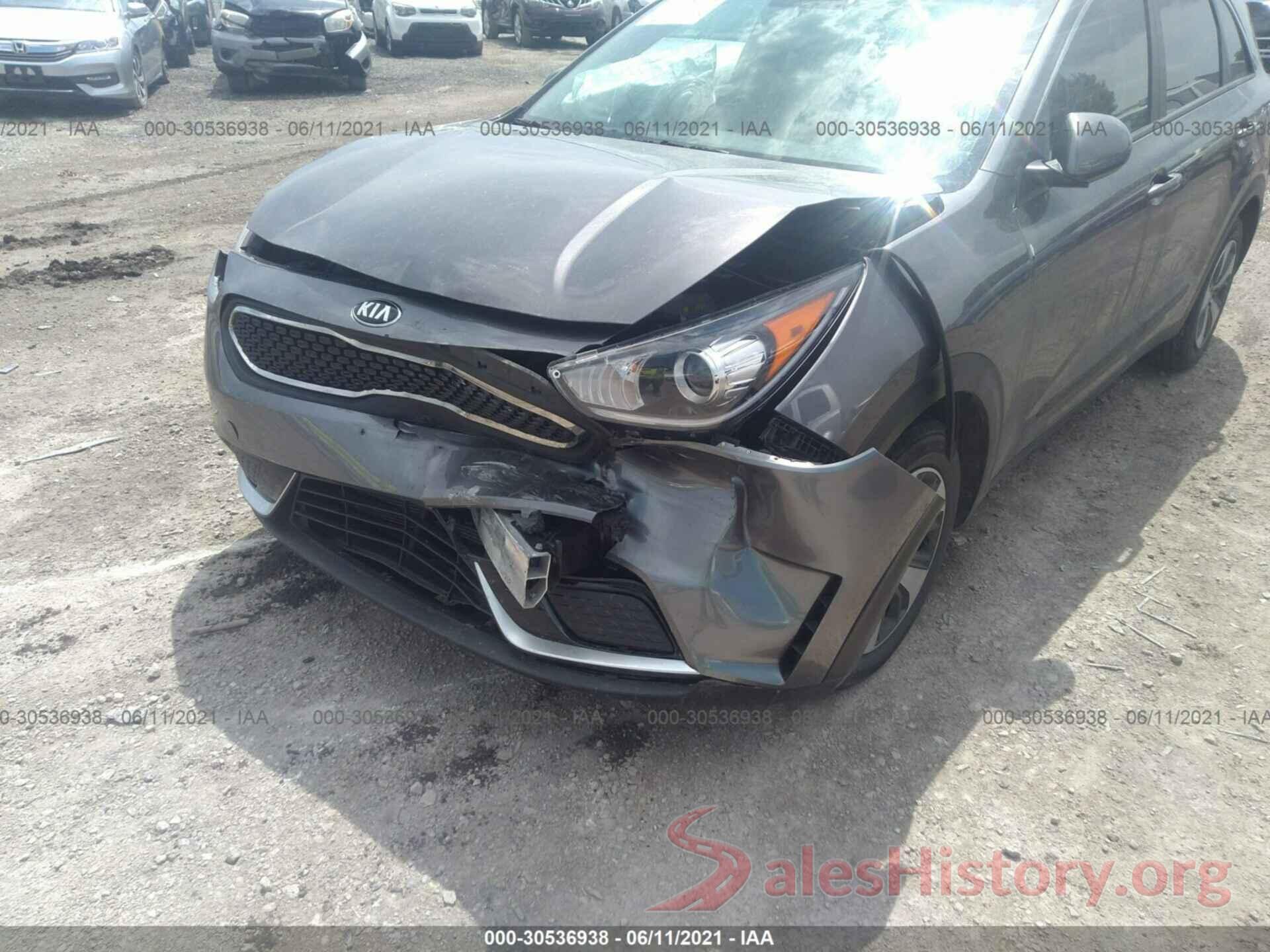 KNDCB3LC0H5076900 2017 KIA NIRO