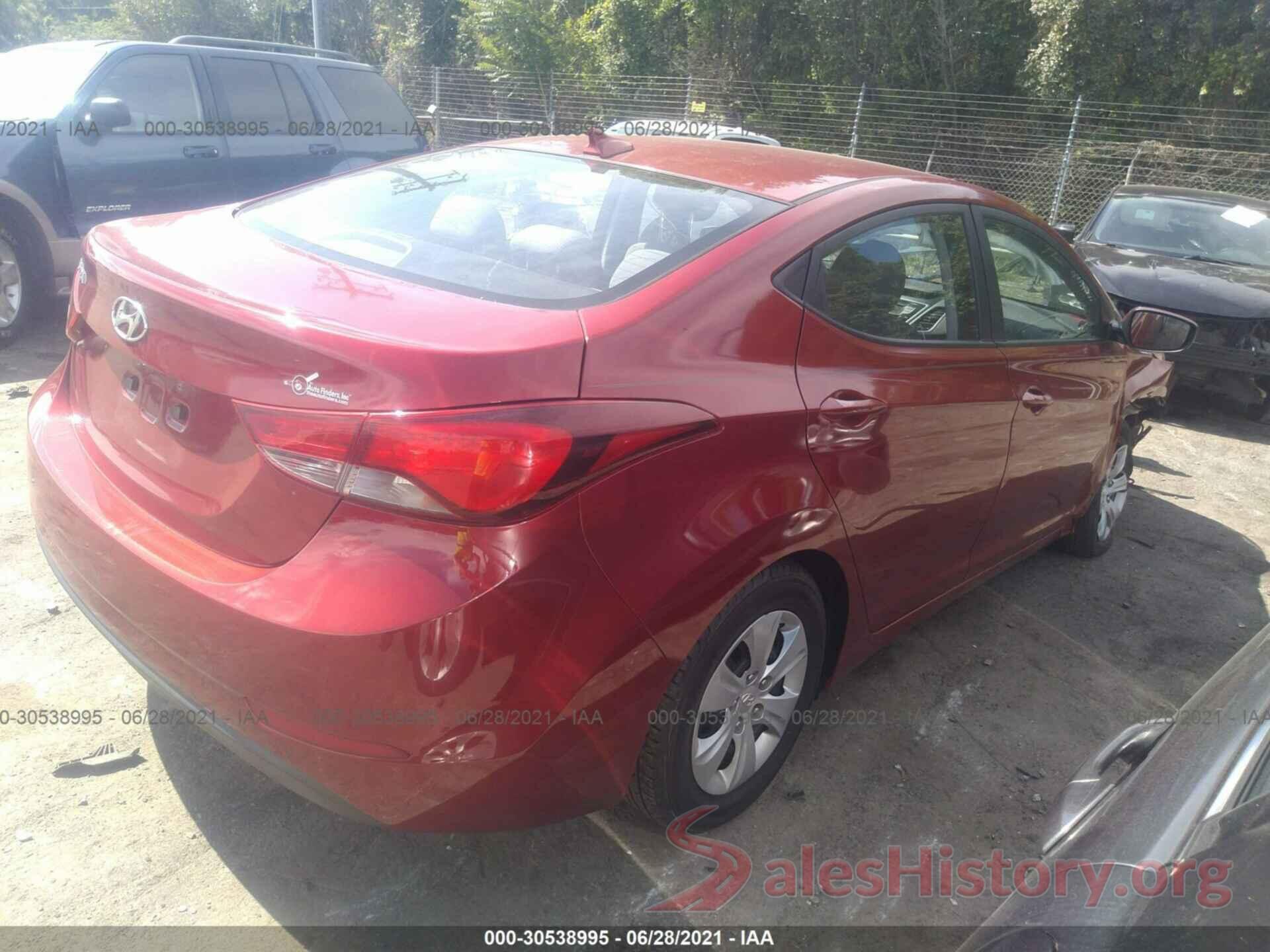 5NPDH4AE2GH677916 2016 HYUNDAI ELANTRA