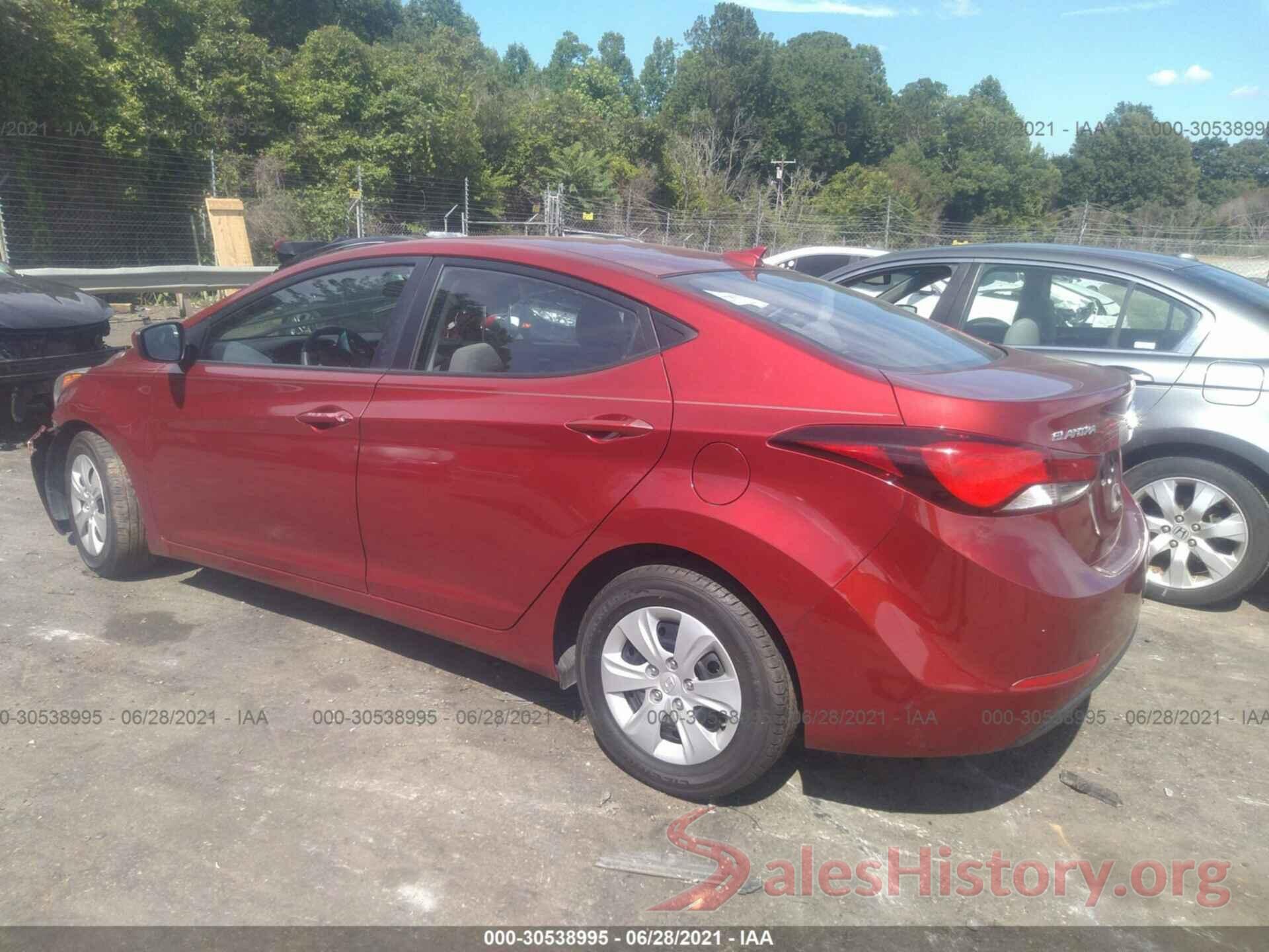 5NPDH4AE2GH677916 2016 HYUNDAI ELANTRA