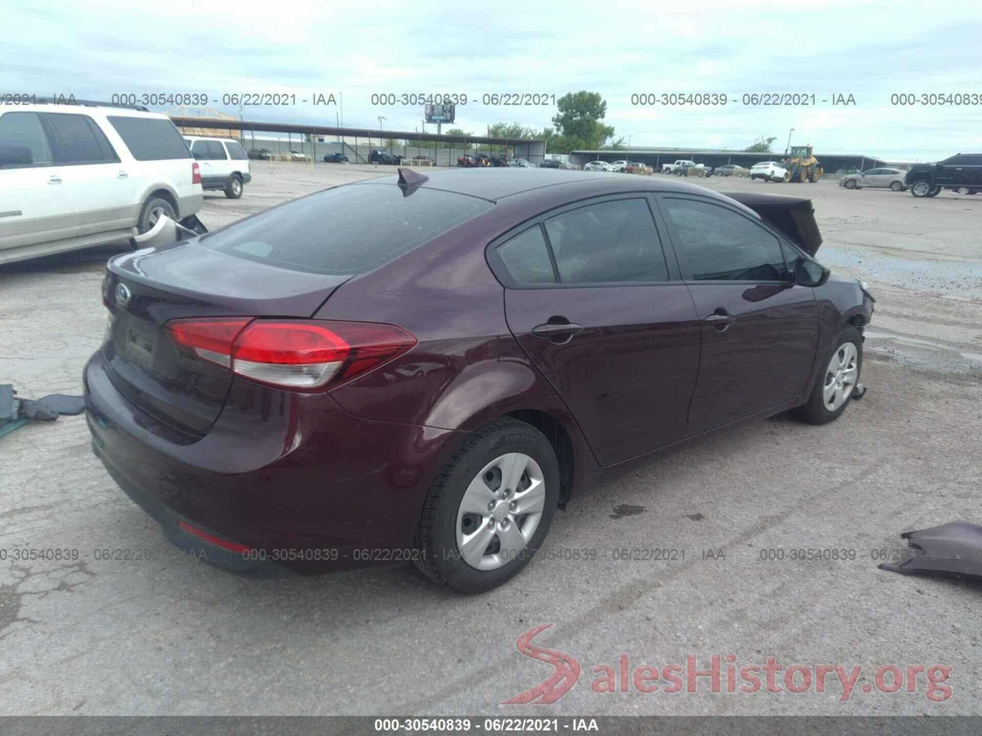 3KPFK4A74JE190675 2018 KIA FORTE