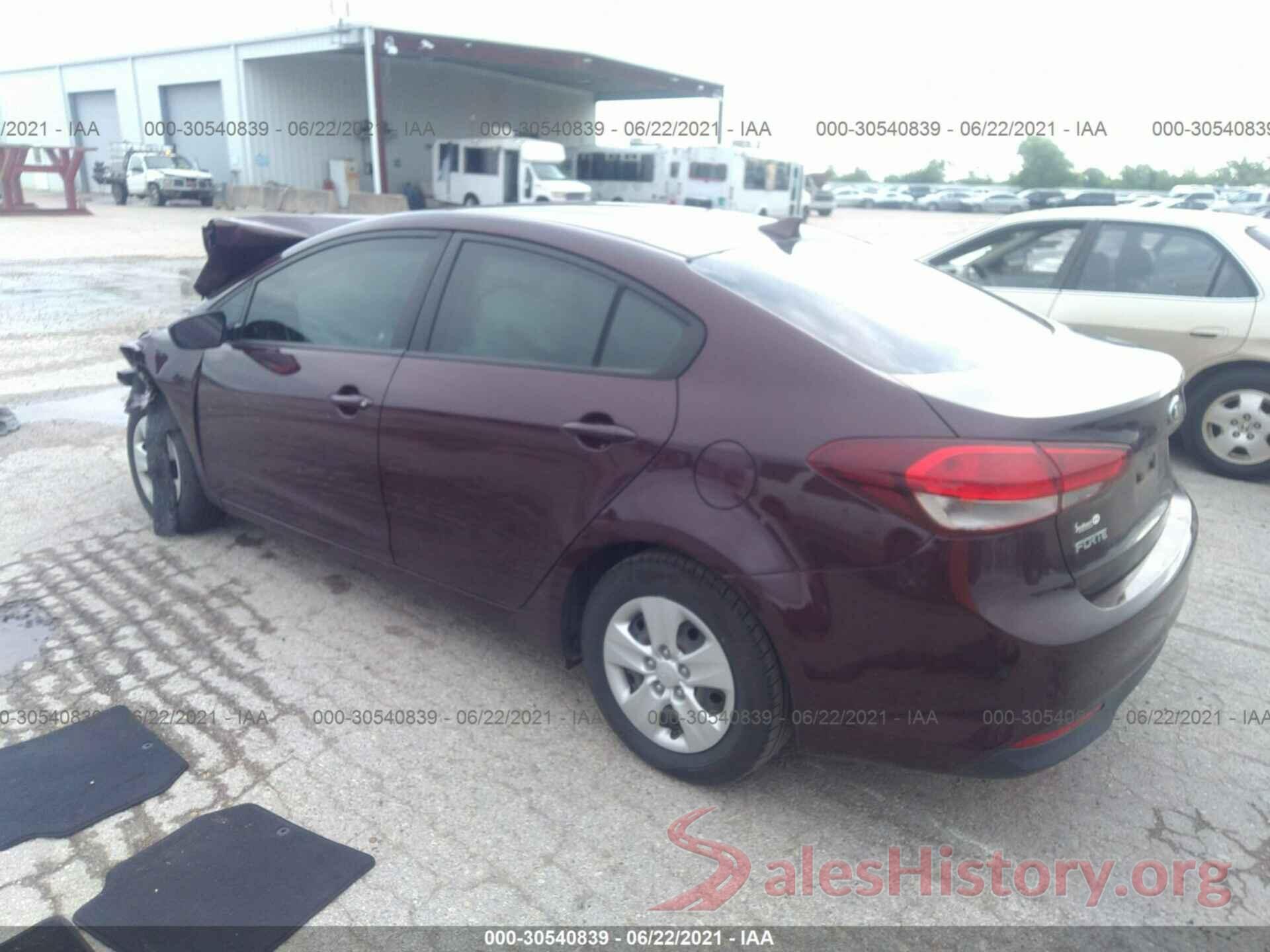 3KPFK4A74JE190675 2018 KIA FORTE