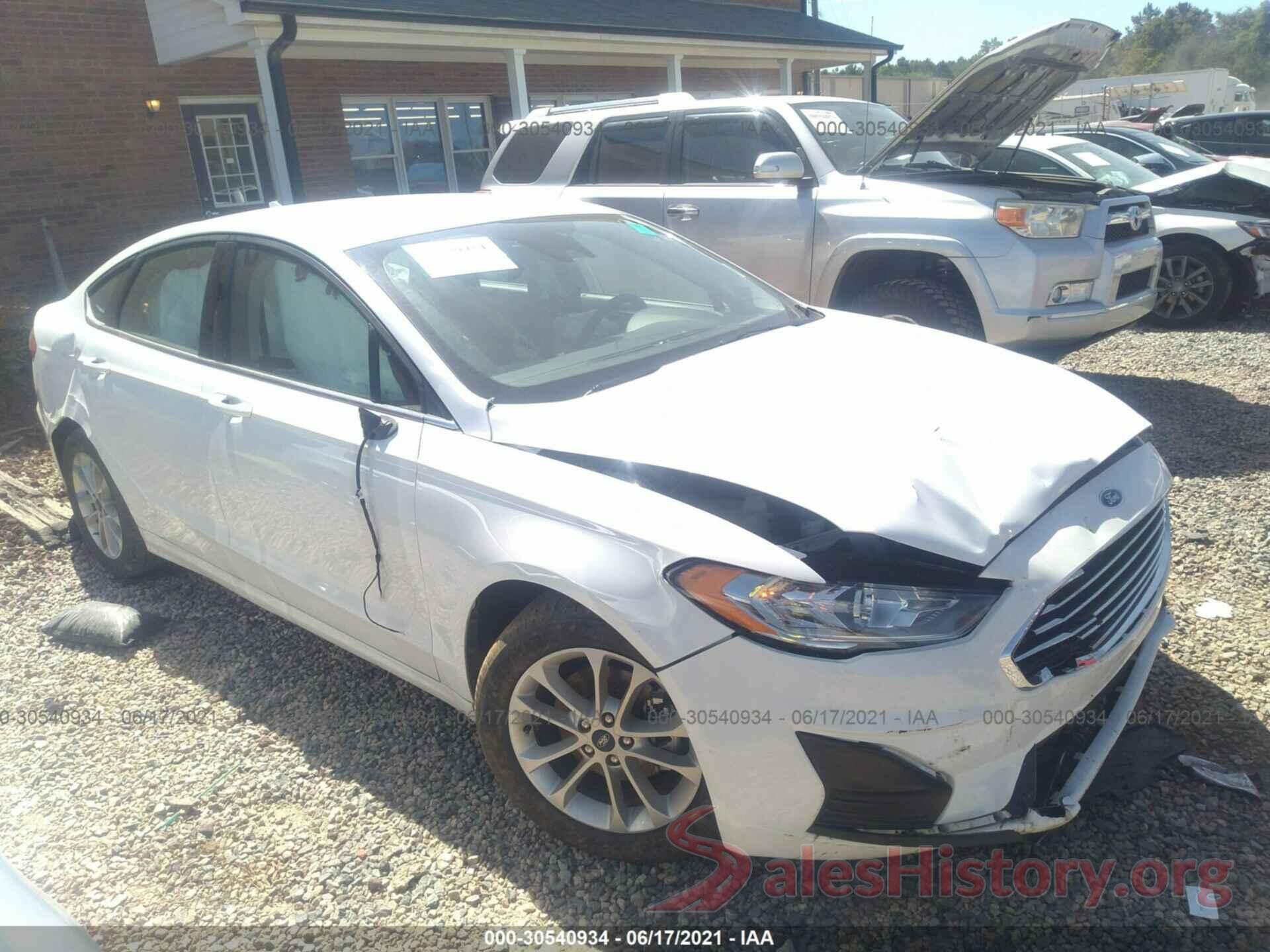 3FA6P0HD2LR122074 2020 FORD FUSION