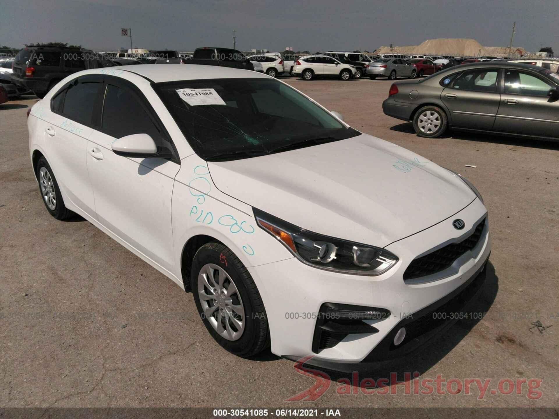 3KPF24AD2ME274794 2021 KIA FORTE