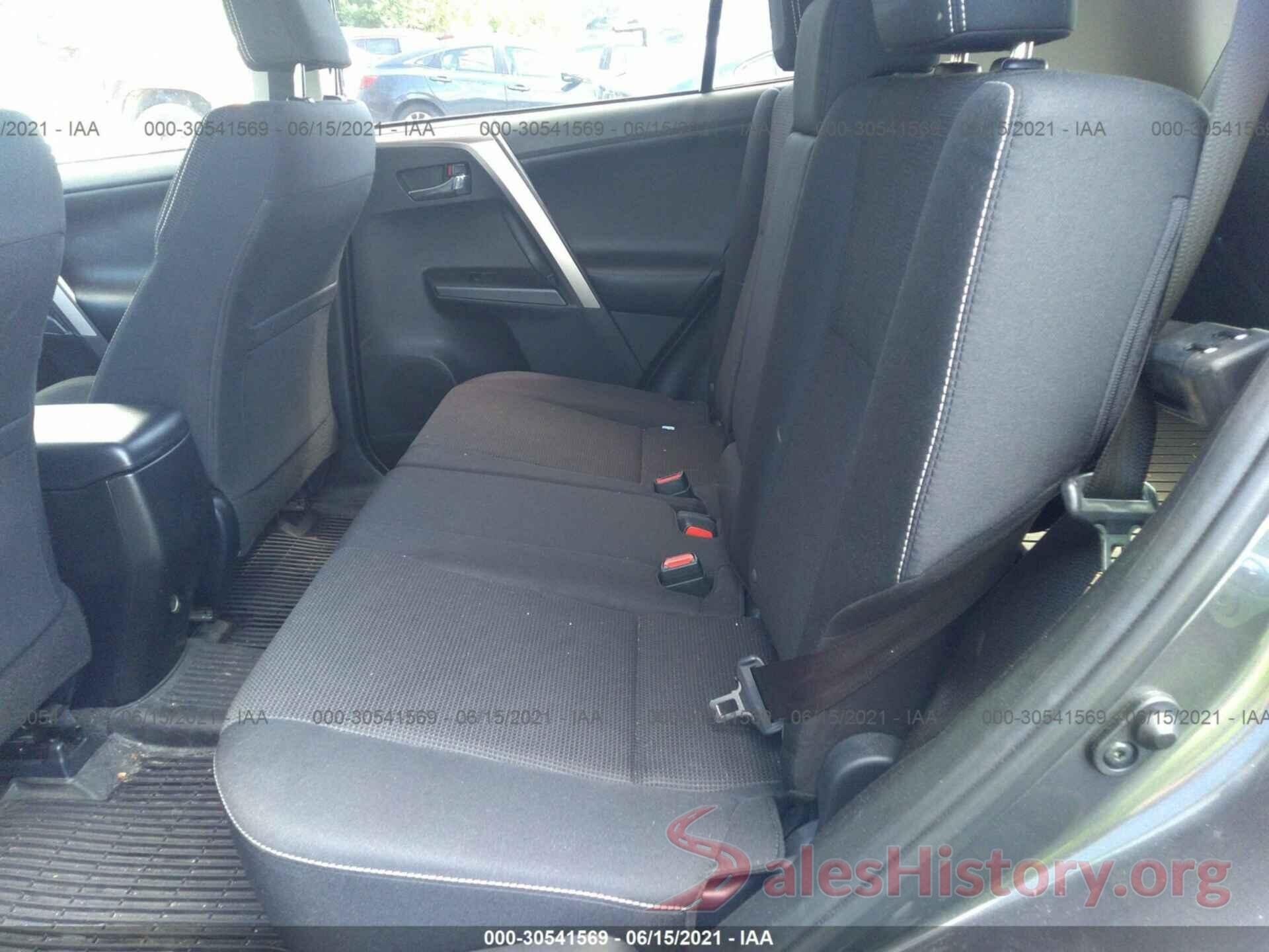 JTMRFREV1HJ126372 2017 TOYOTA RAV4