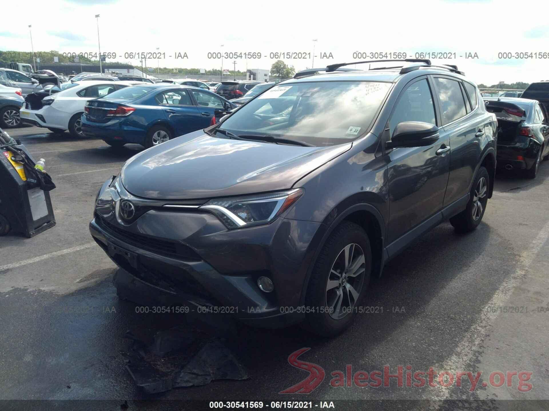 JTMRFREV1HJ126372 2017 TOYOTA RAV4