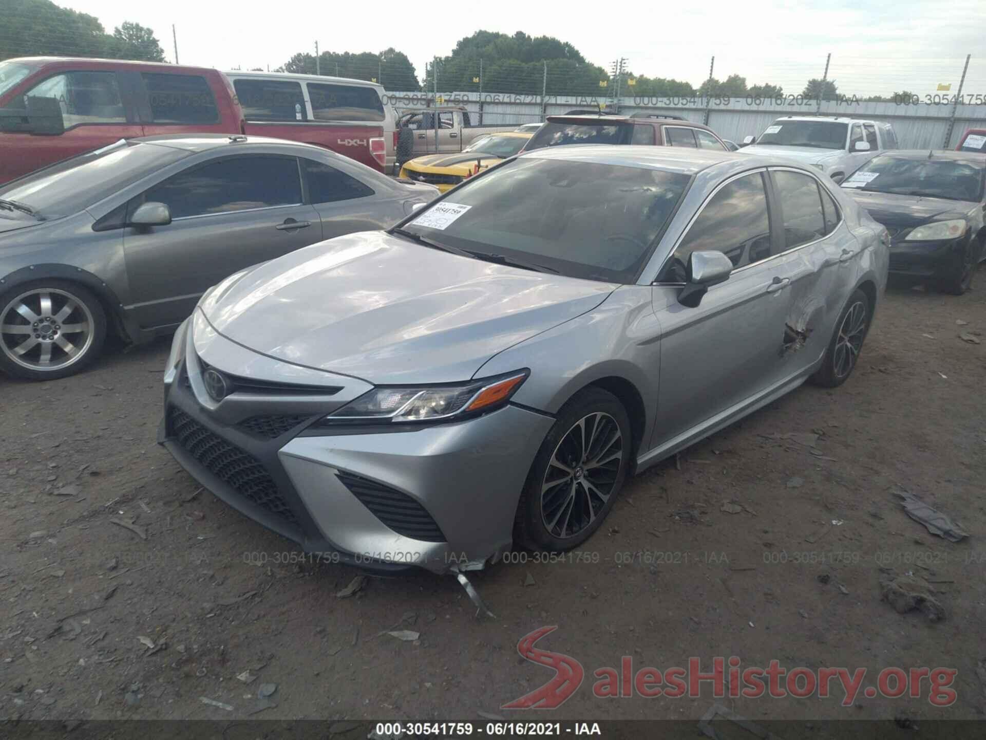 4T1B11HK2JU016823 2018 TOYOTA CAMRY