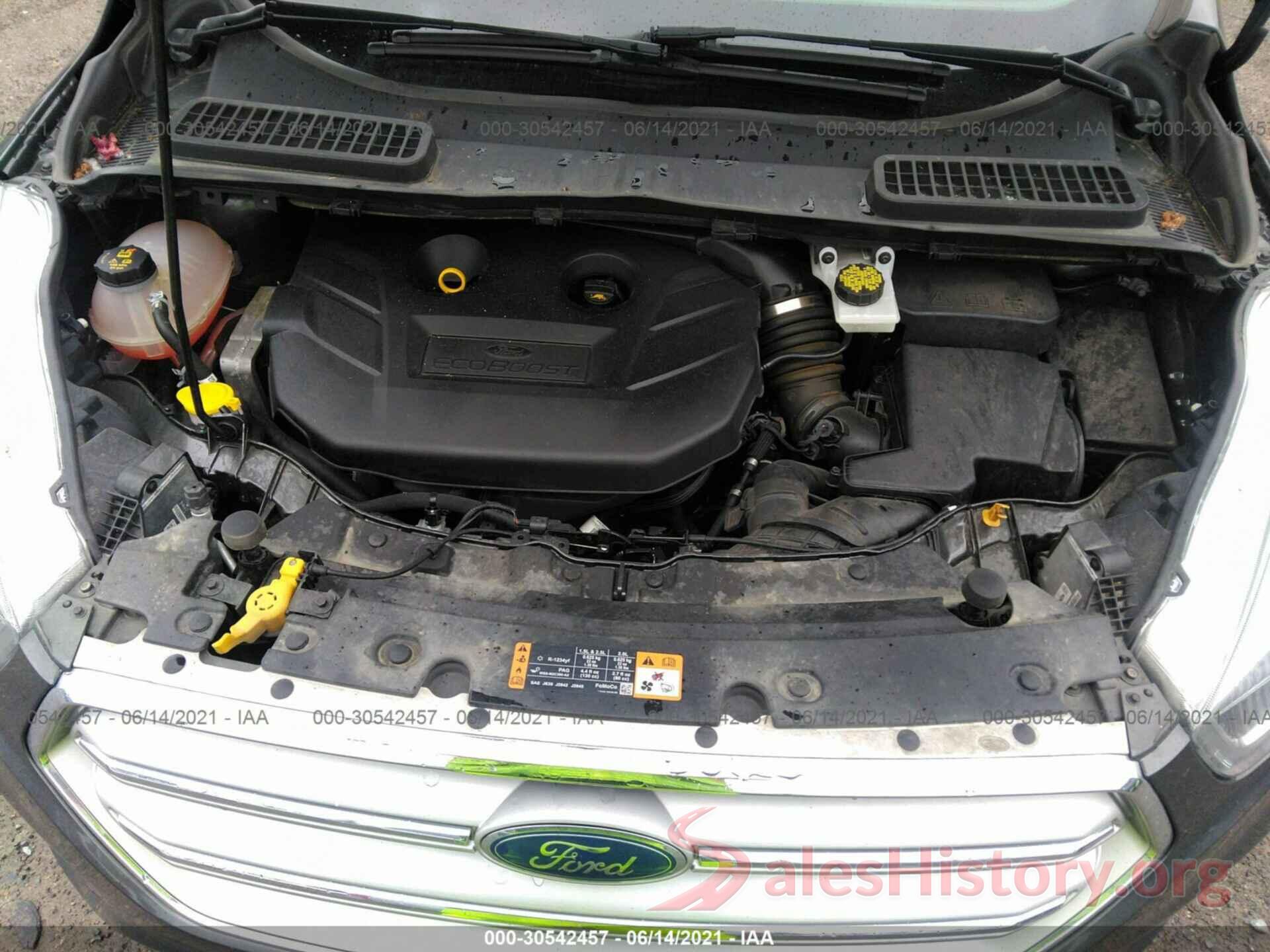 1FMCU9J9XJUD39213 2018 FORD ESCAPE