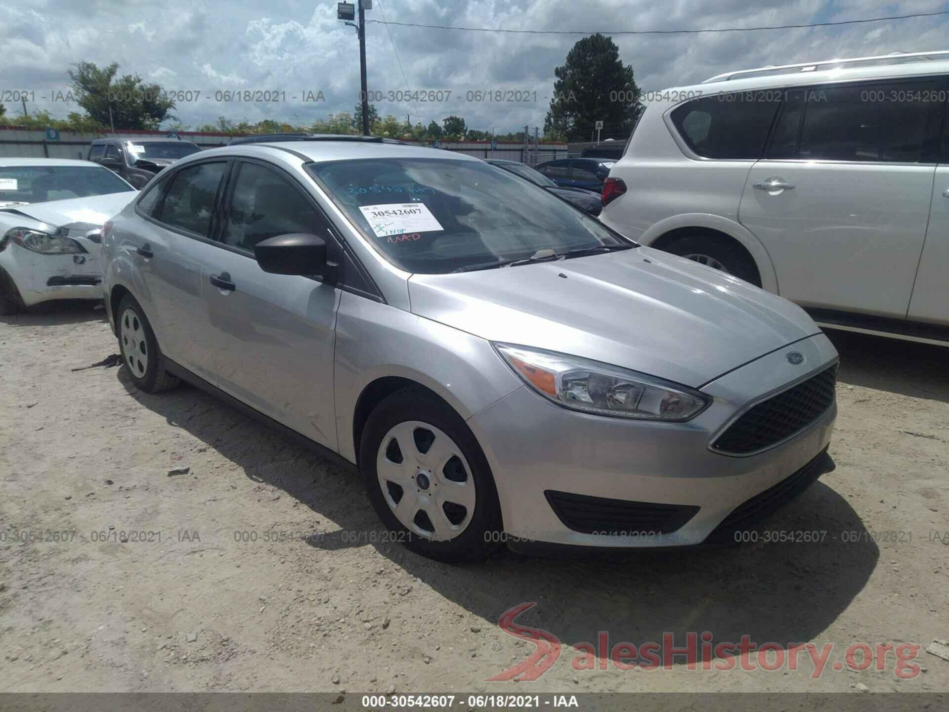 1FADP3E23JL275277 2018 FORD FOCUS