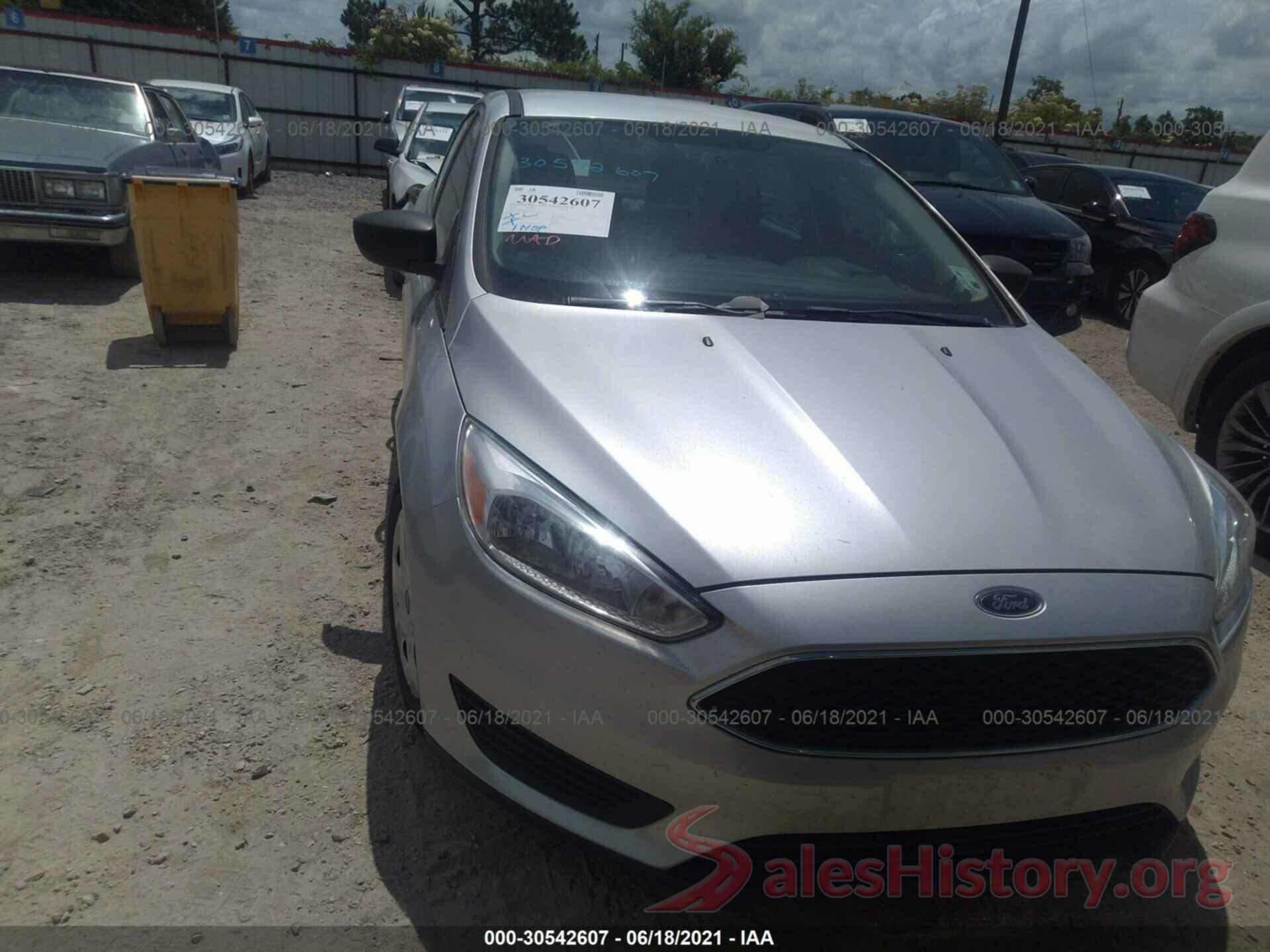 1FADP3E23JL275277 2018 FORD FOCUS