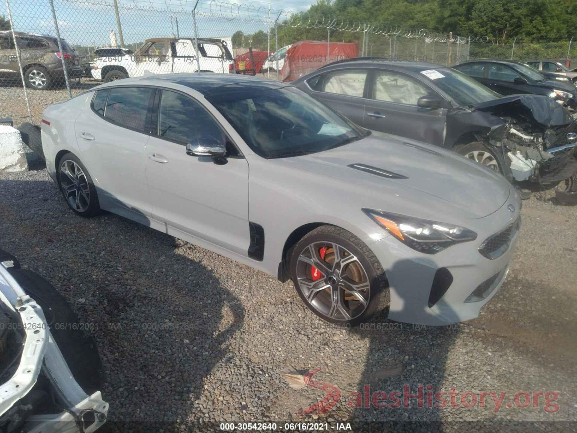 KNAE55LC8J6019286 2018 KIA STINGER