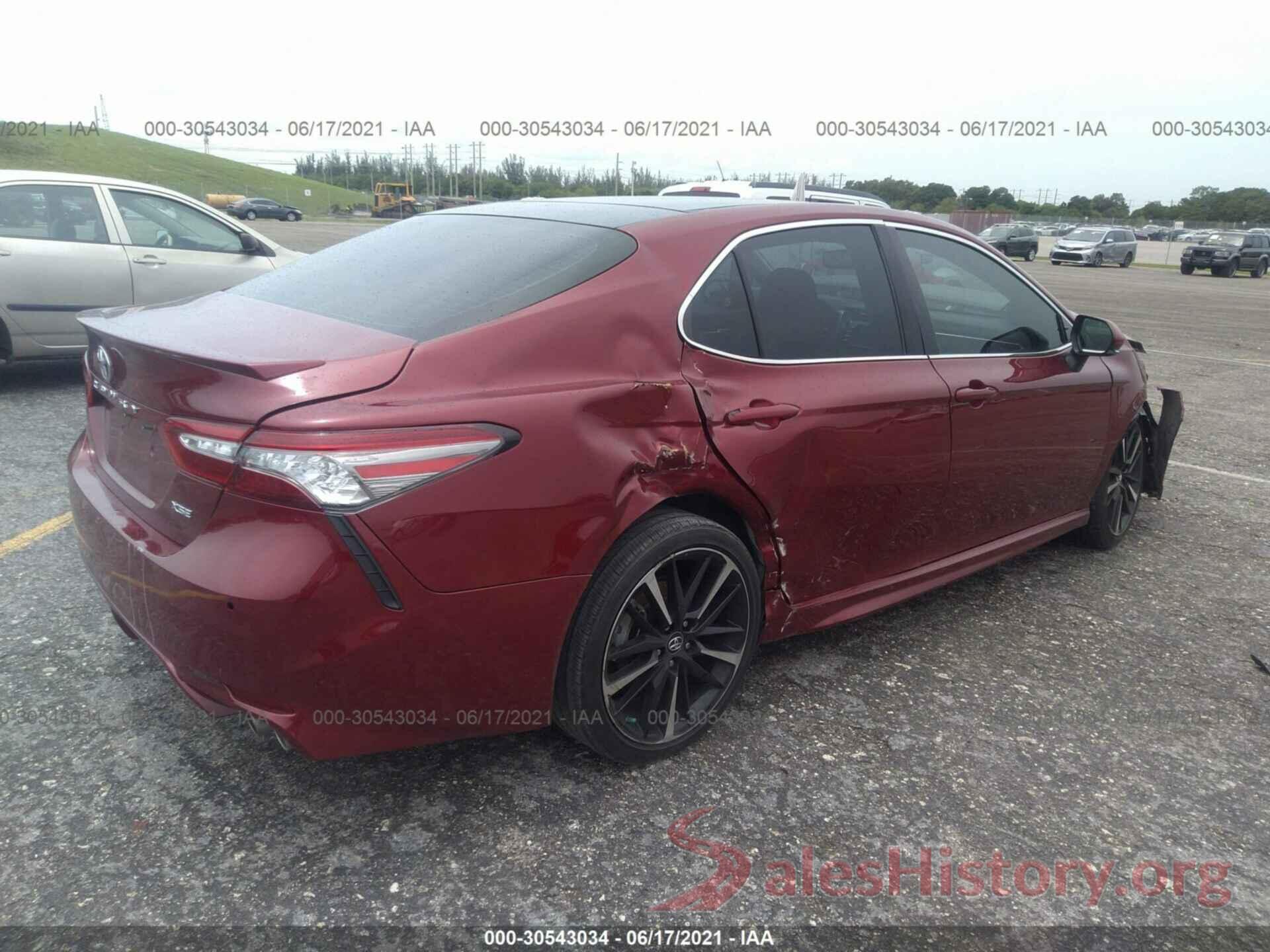 4T1B61HK1JU509040 2018 TOYOTA CAMRY