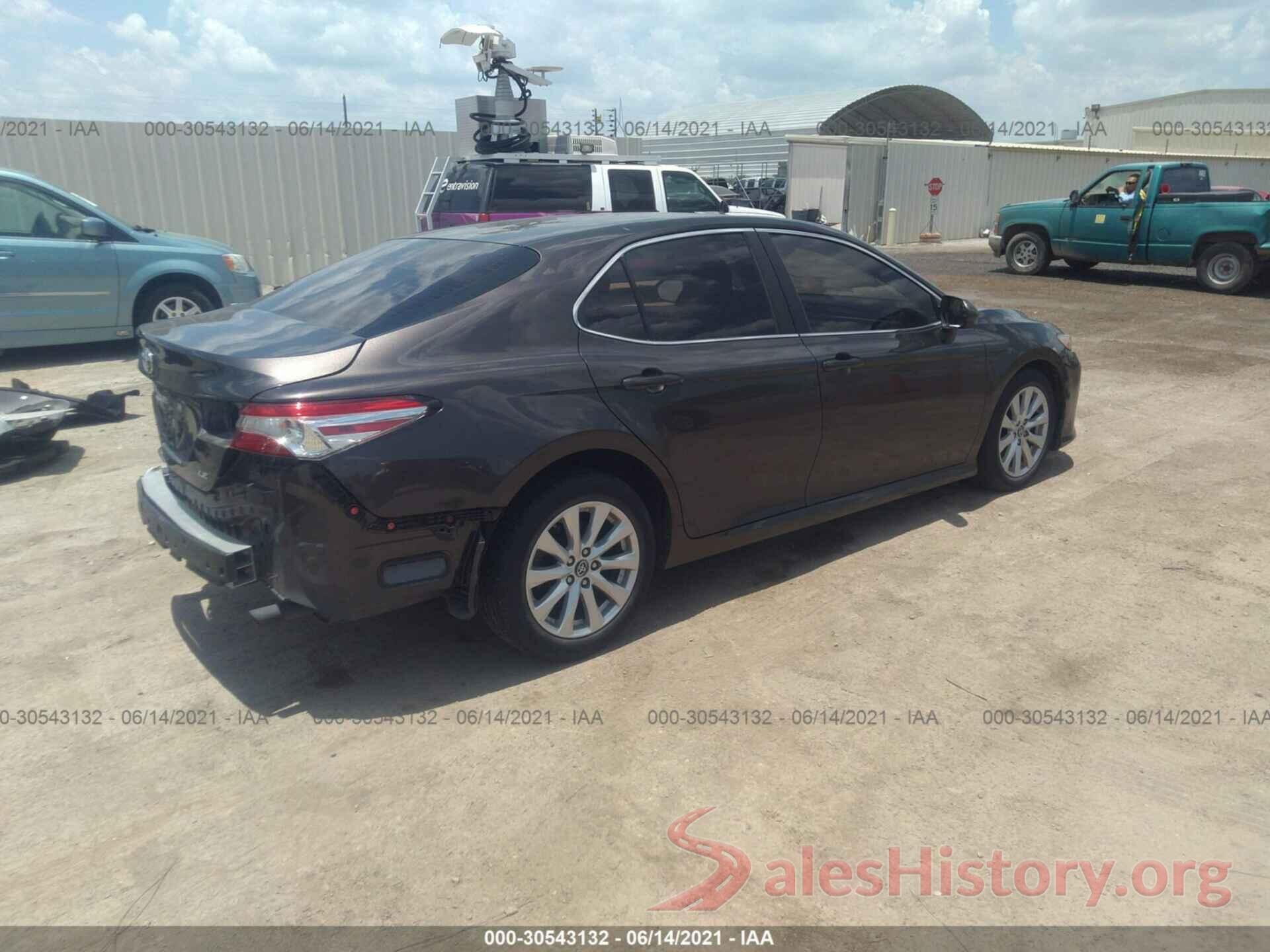 4T1B11HK9JU516221 2018 TOYOTA CAMRY