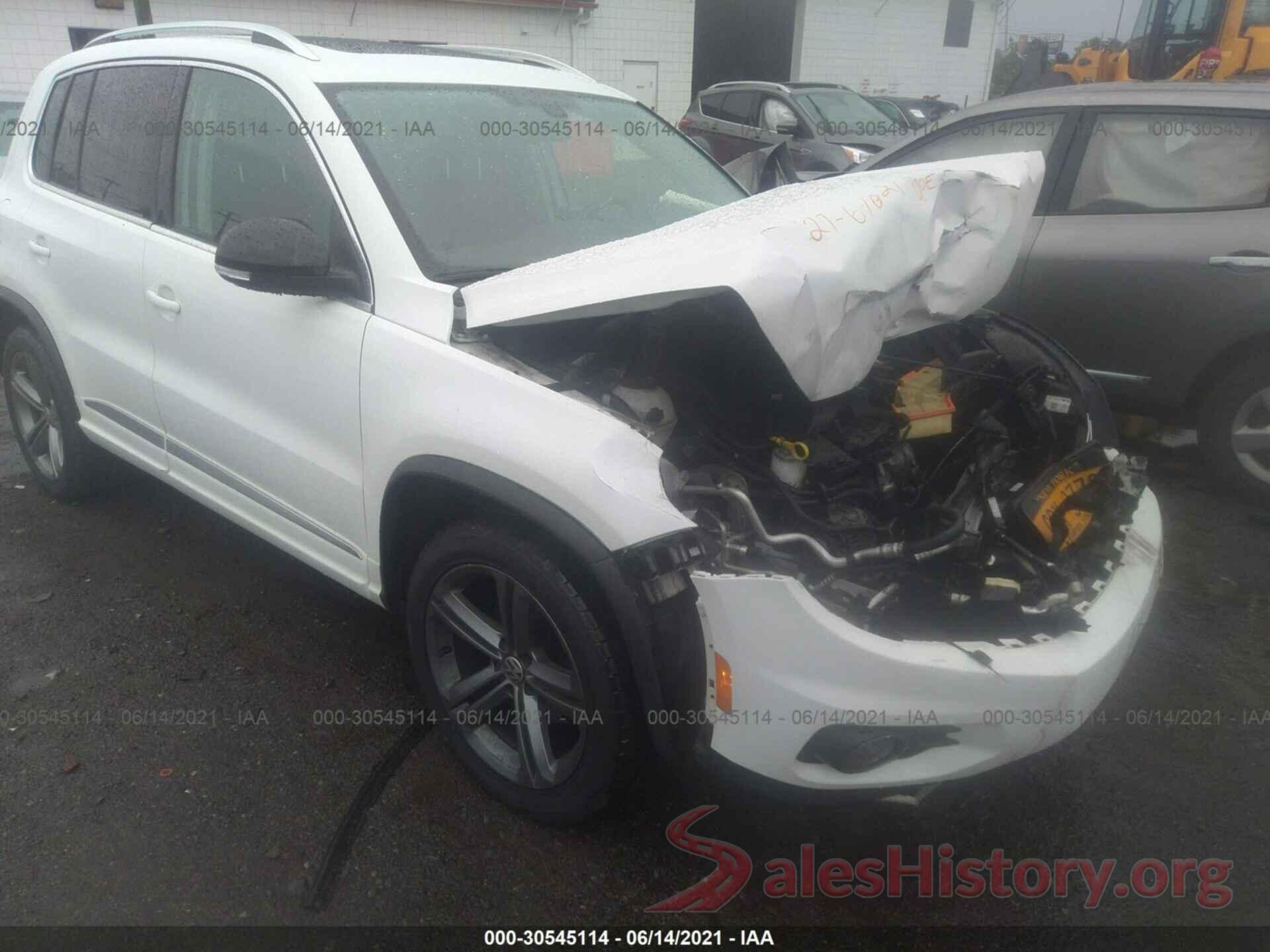 WVGUV7AX0HK017562 2017 VOLKSWAGEN TIGUAN