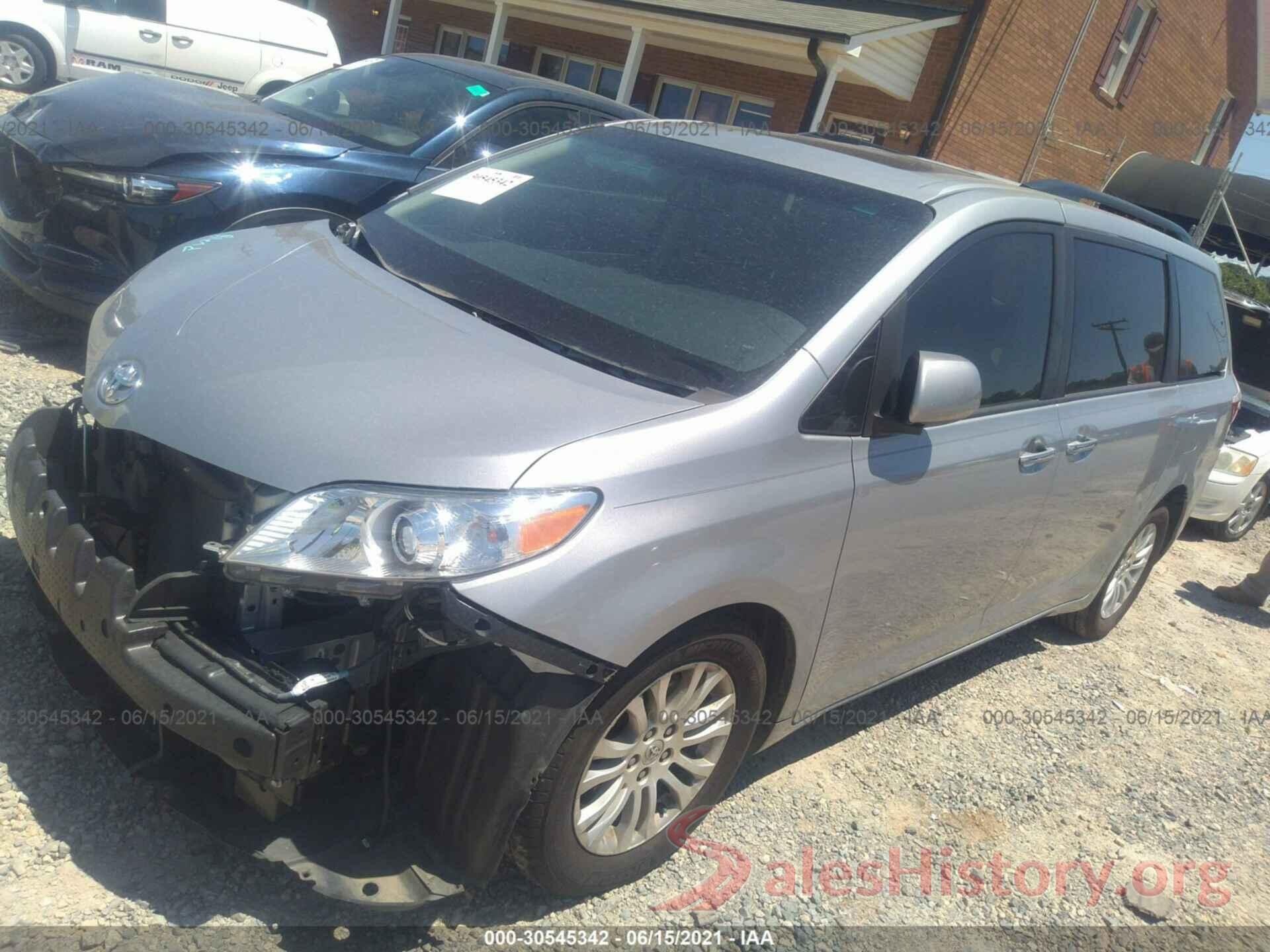 5TDYK3DC1GS752803 2016 TOYOTA SIENNA