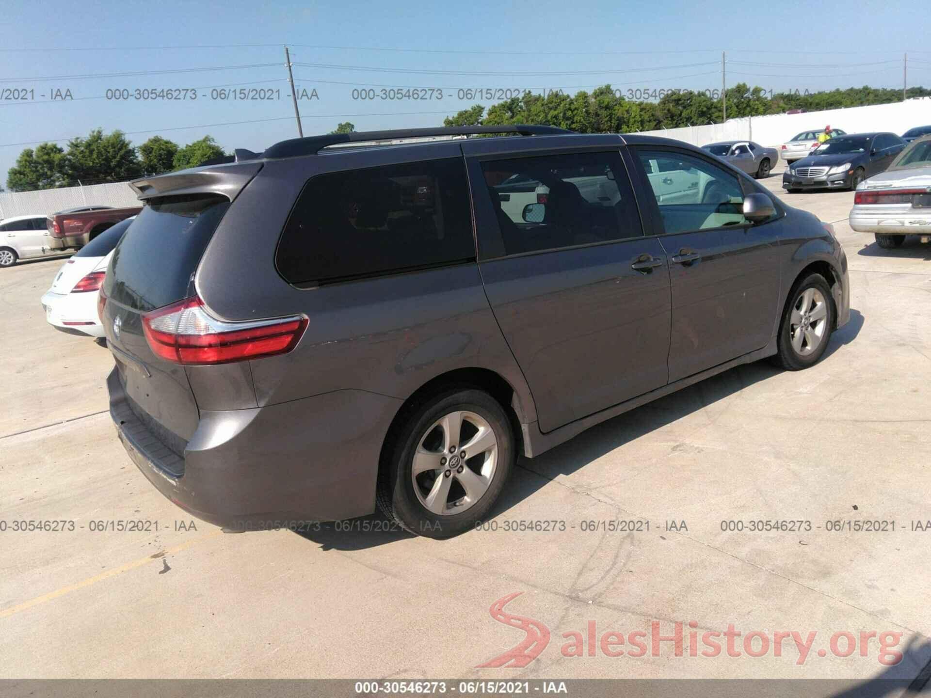 5TDKZ3DC4JS924766 2018 TOYOTA SIENNA