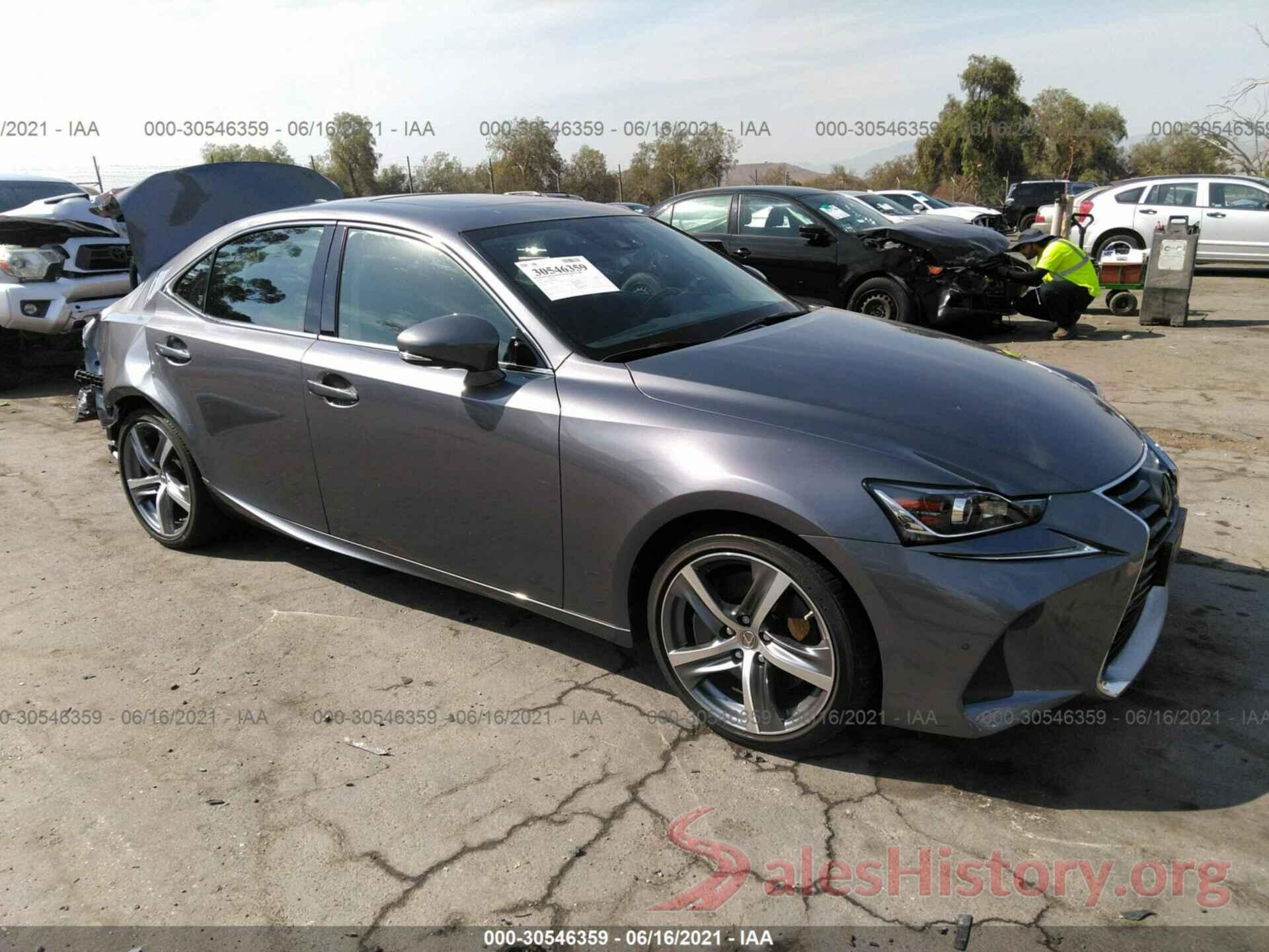 JTHBA1D21J5069905 2018 LEXUS IS