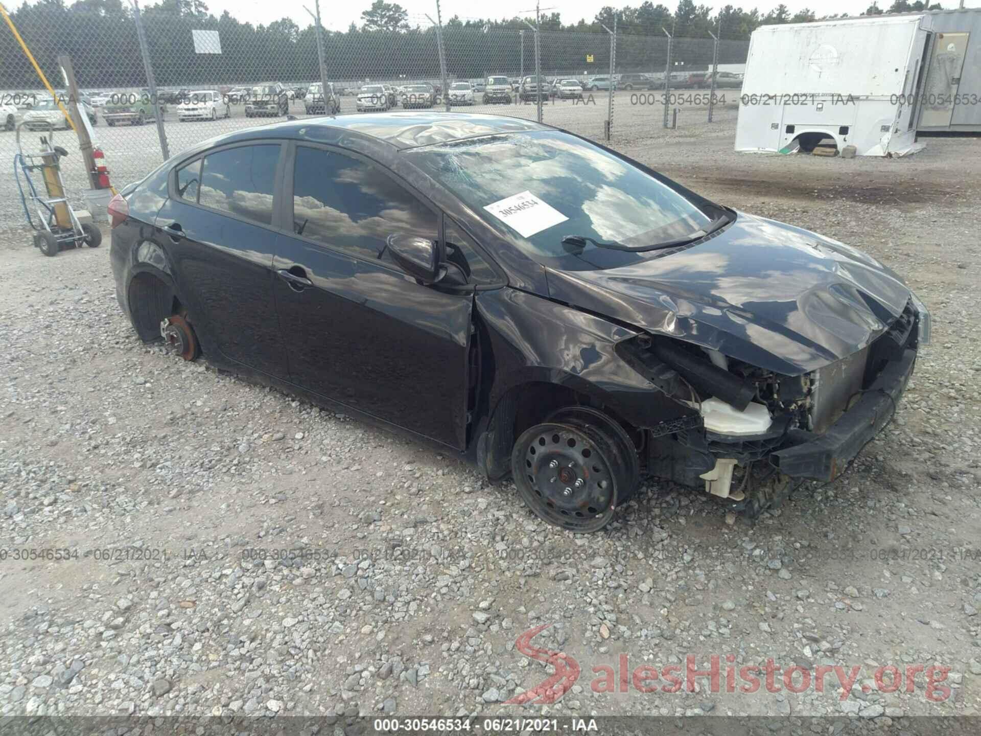 3KPFK4A79JE270649 2018 KIA FORTE