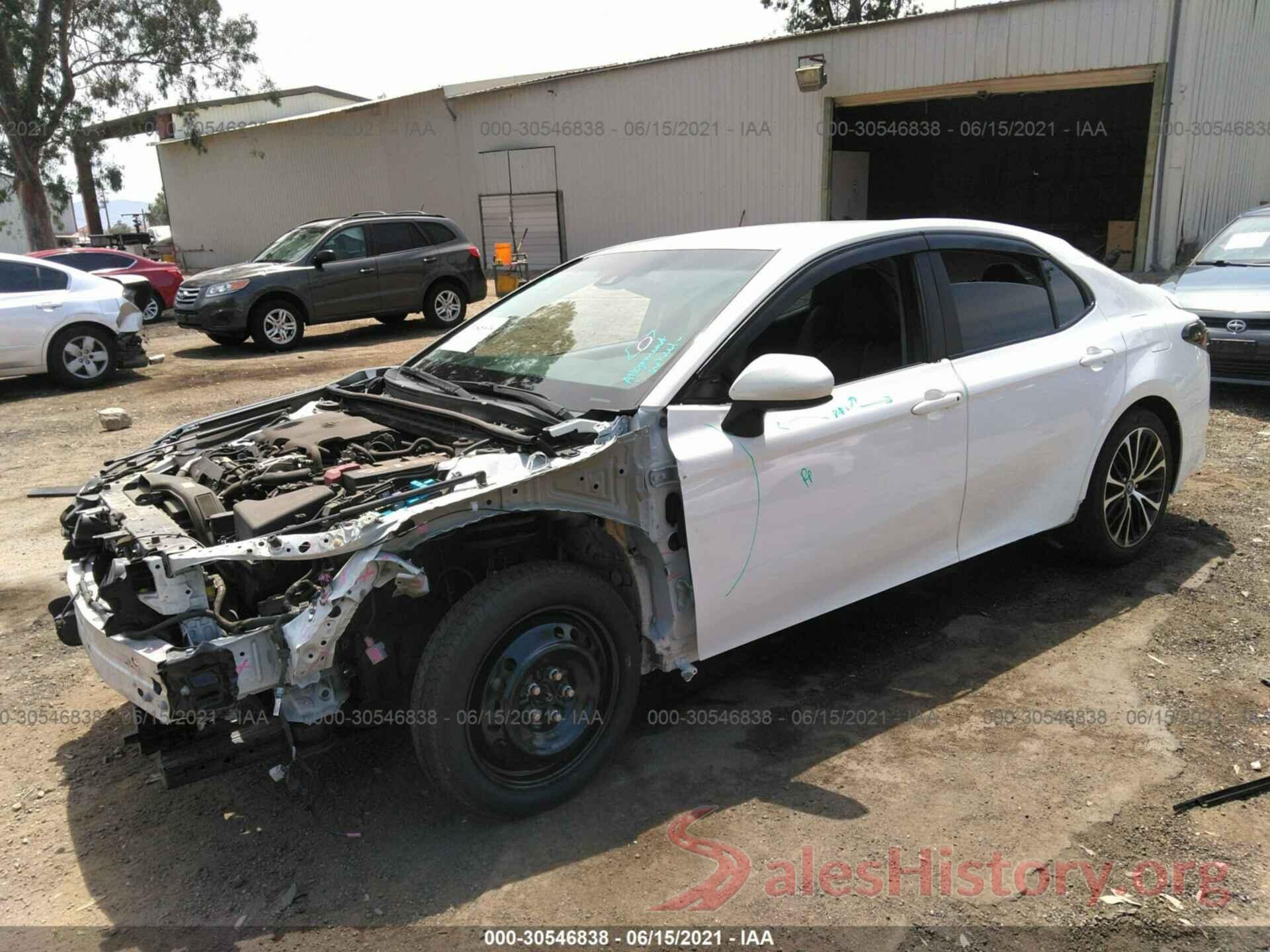 4T1B11HKXJU616912 2018 TOYOTA CAMRY