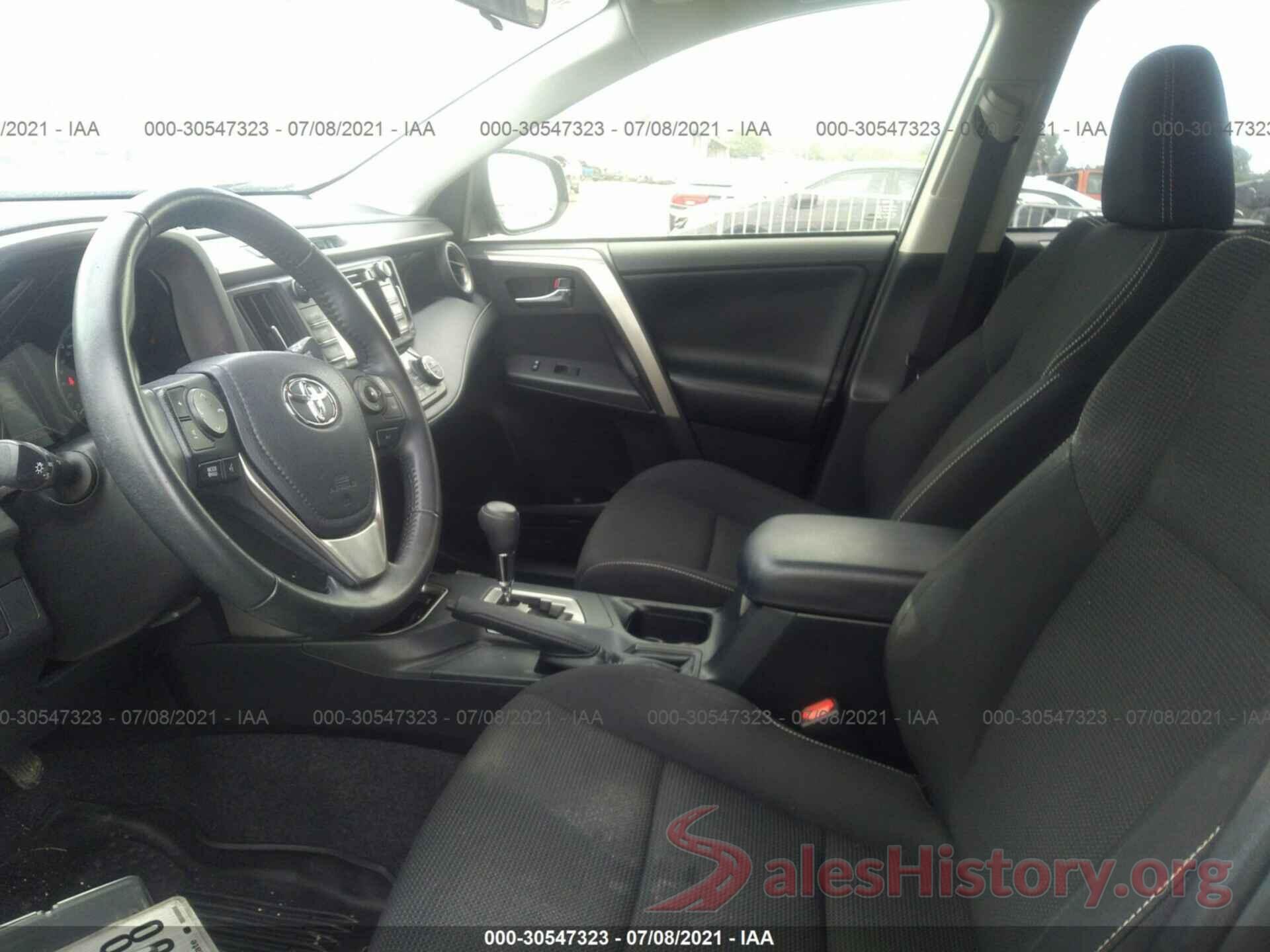 JTMRFREV9JJ739975 2018 TOYOTA RAV4