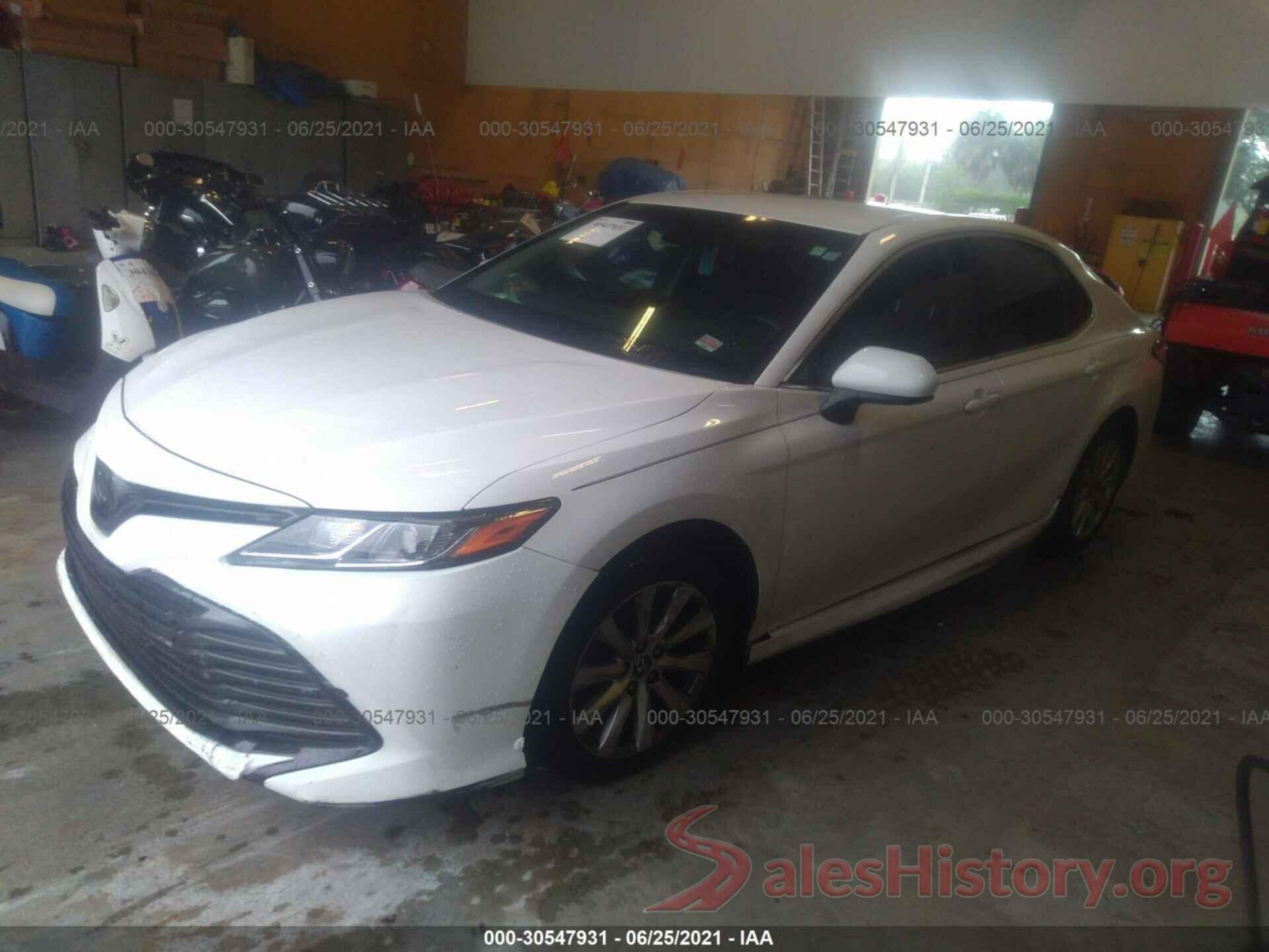 4T1B11HK3JU082992 2018 TOYOTA CAMRY