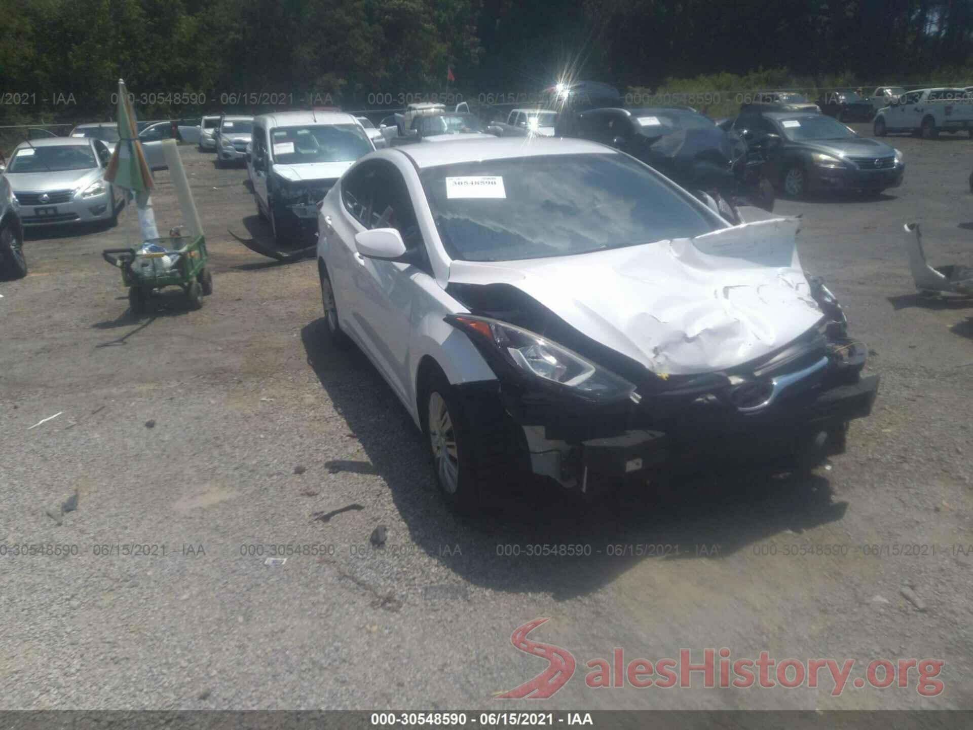 5NPDH4AE5GH758635 2016 HYUNDAI ELANTRA