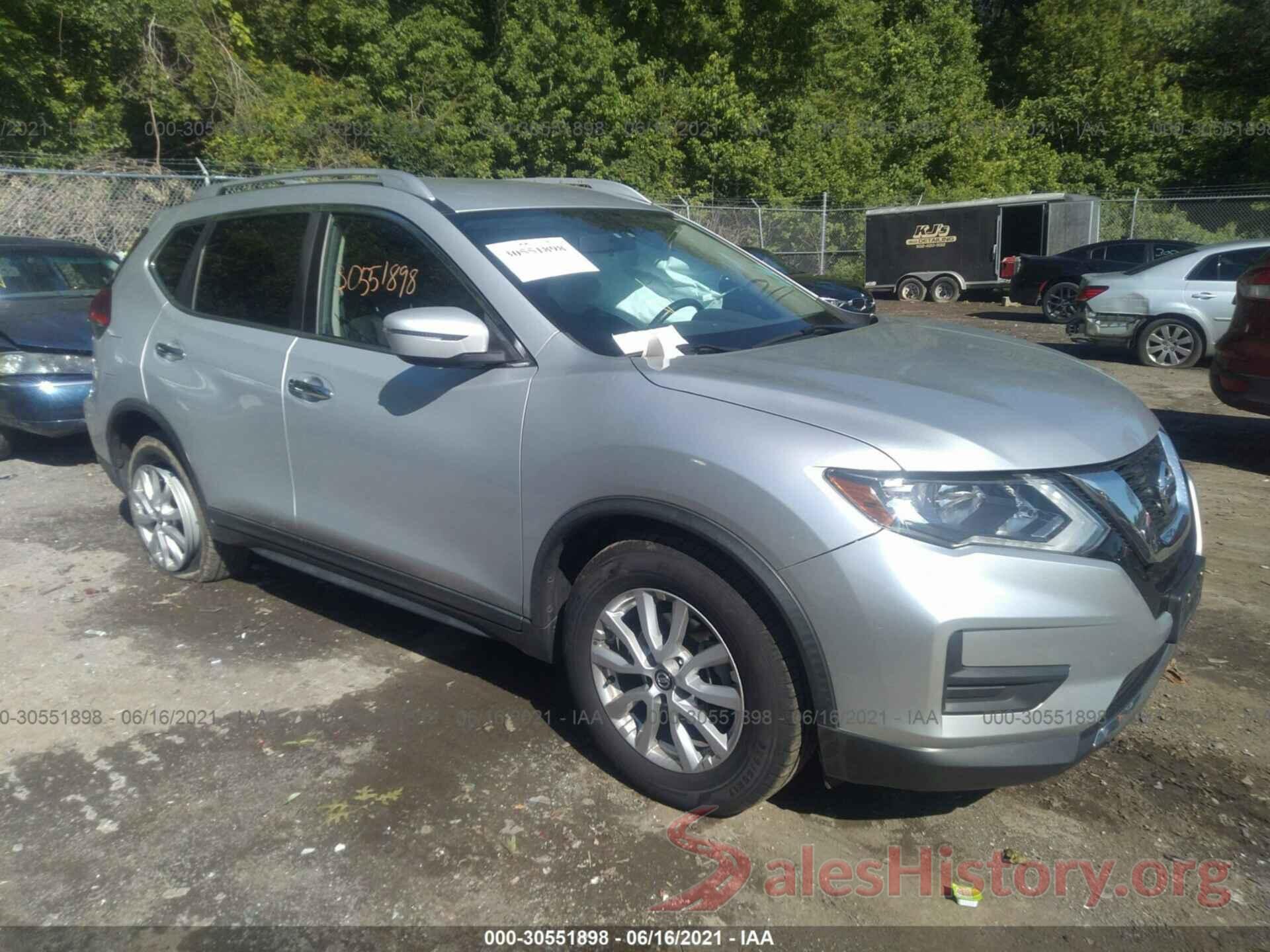 KNMAT2MT8HP509557 2017 NISSAN ROGUE